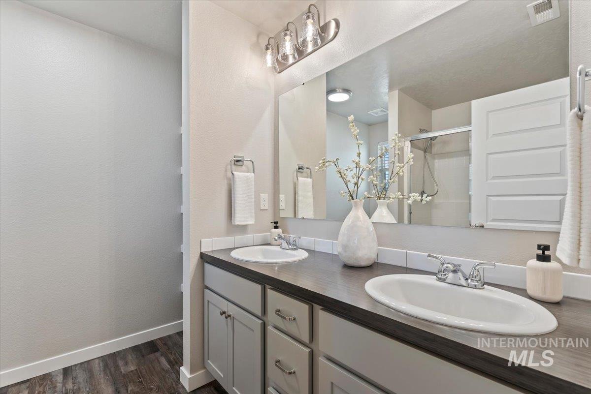 16908 N N Lowerfield Loop, Nampa, Idaho 83687, 4 Bedrooms, 2 Bathrooms, Residential For Sale, Price $449,900,MLS 98977230