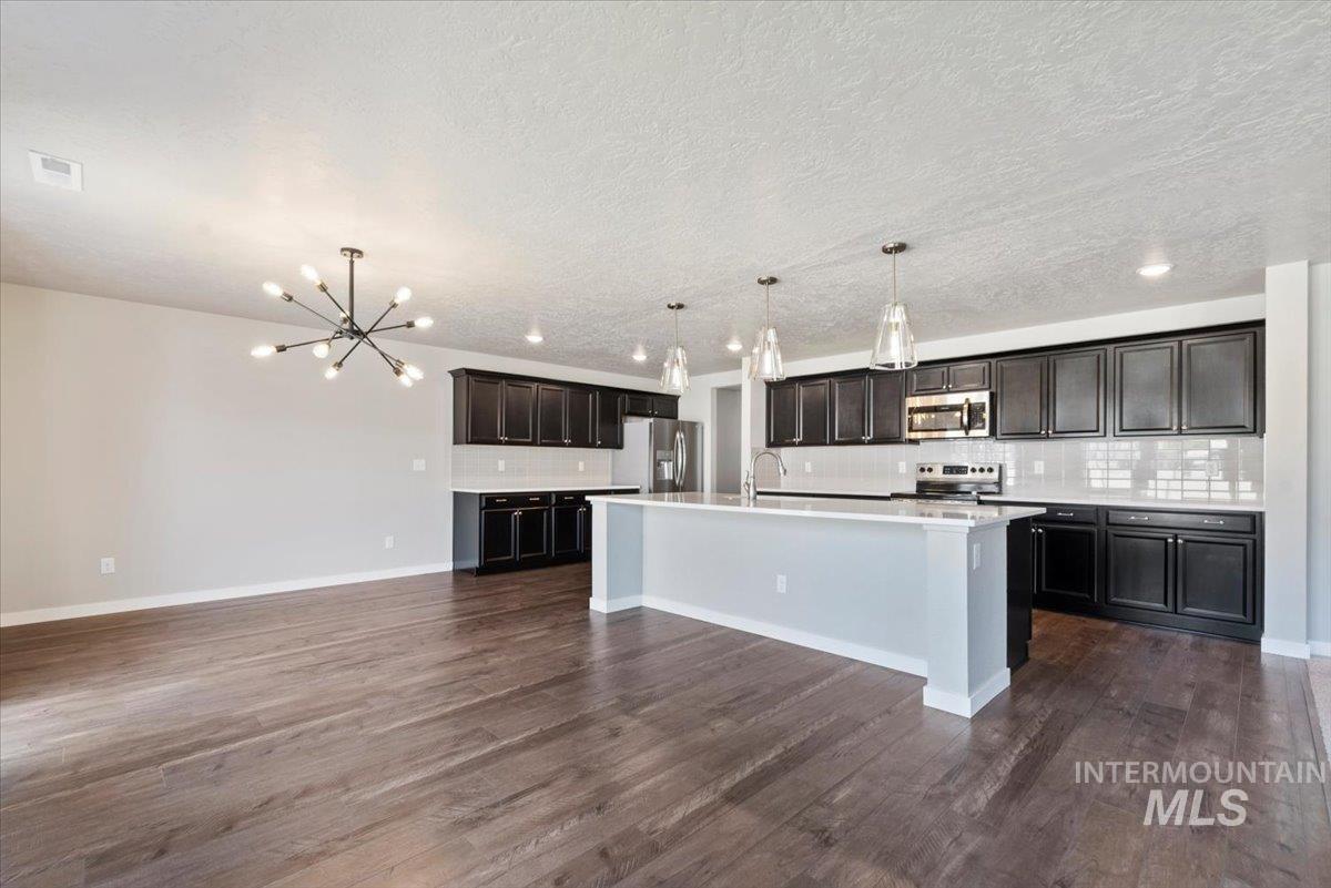 15182 N Mia Way, Nampa, Idaho 83651, 5 Bedrooms, 3 Bathrooms, Residential For Sale, Price $499,900,MLS 98977232