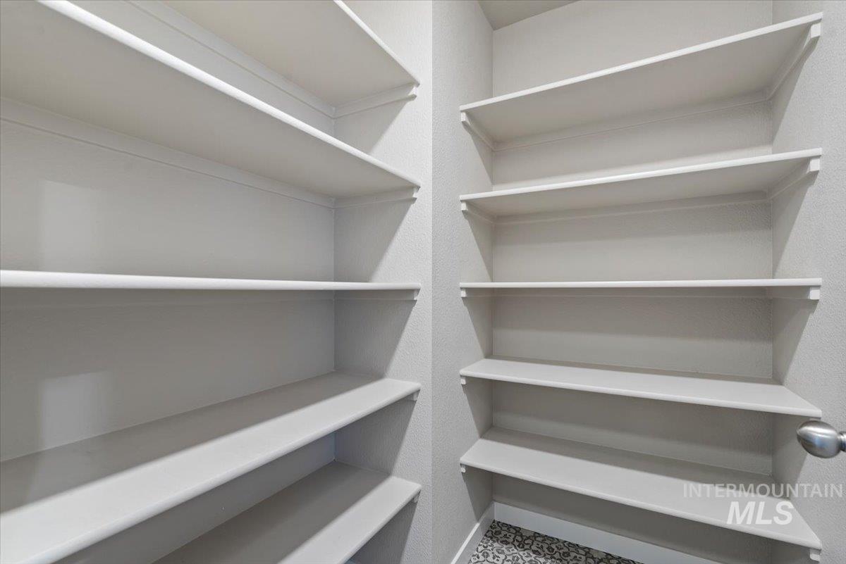 15182 N Mia Way, Nampa, Idaho 83651, 5 Bedrooms, 3 Bathrooms, Residential For Sale, Price $499,900,MLS 98977232