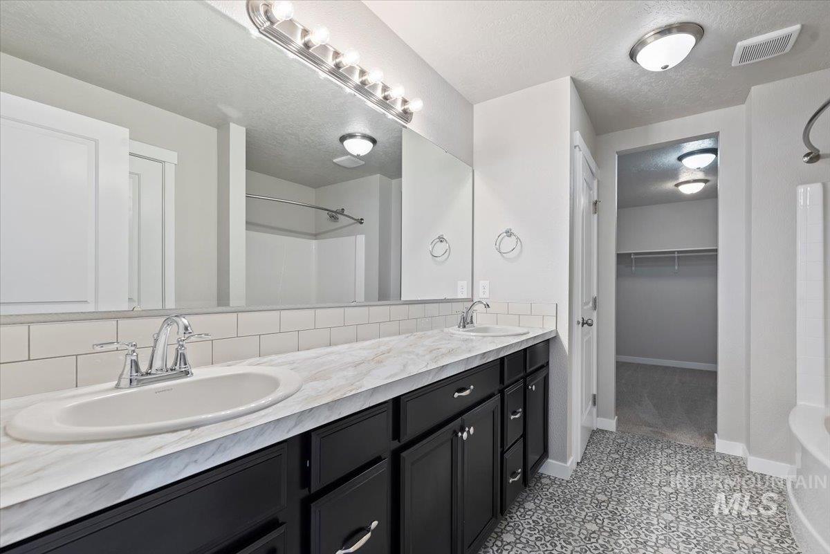 15182 N Mia Way, Nampa, Idaho 83651, 5 Bedrooms, 3 Bathrooms, Residential For Sale, Price $499,900,MLS 98977232