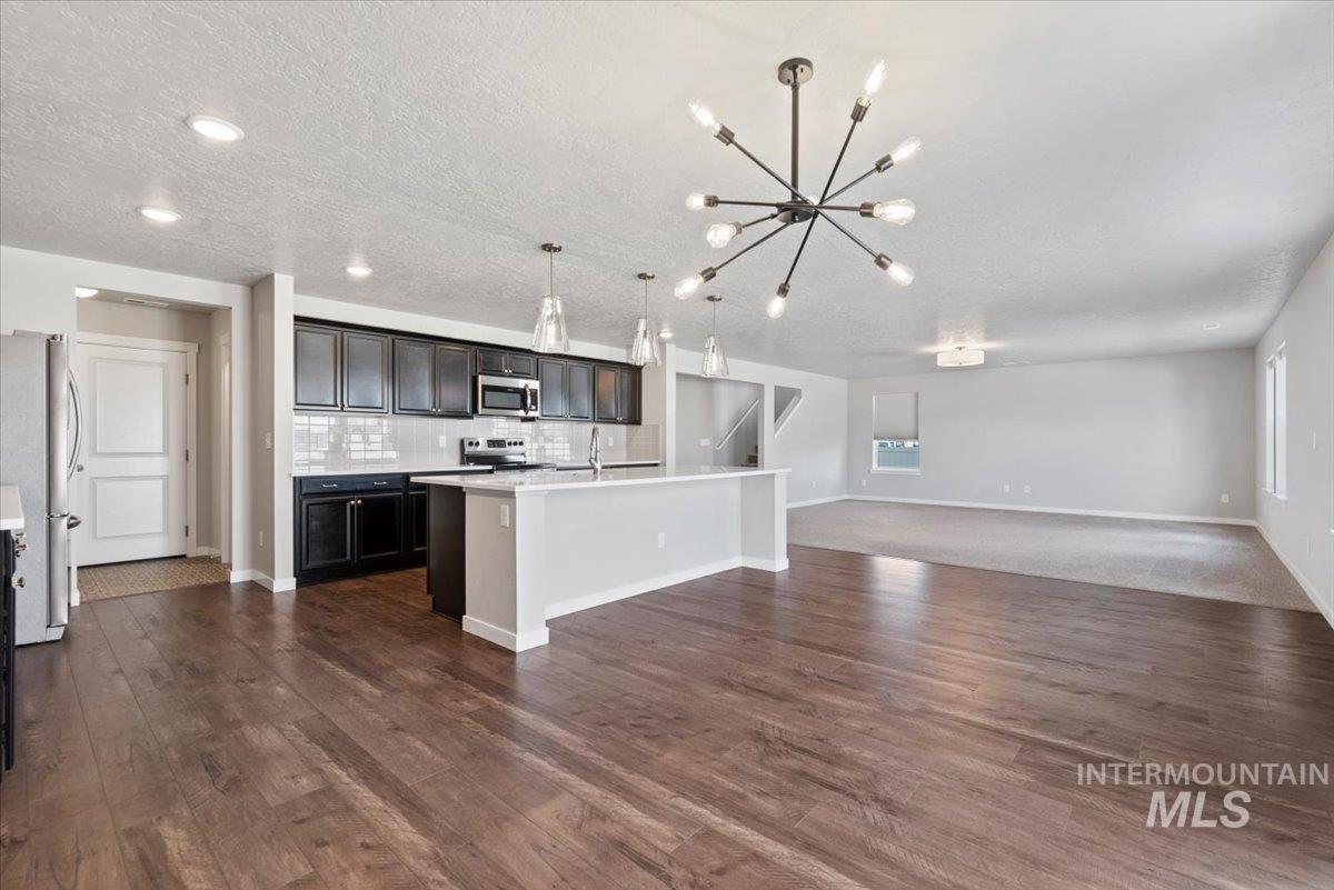 15182 N Mia Way, Nampa, Idaho 83651, 5 Bedrooms, 3 Bathrooms, Residential For Sale, Price $499,900,MLS 98977232