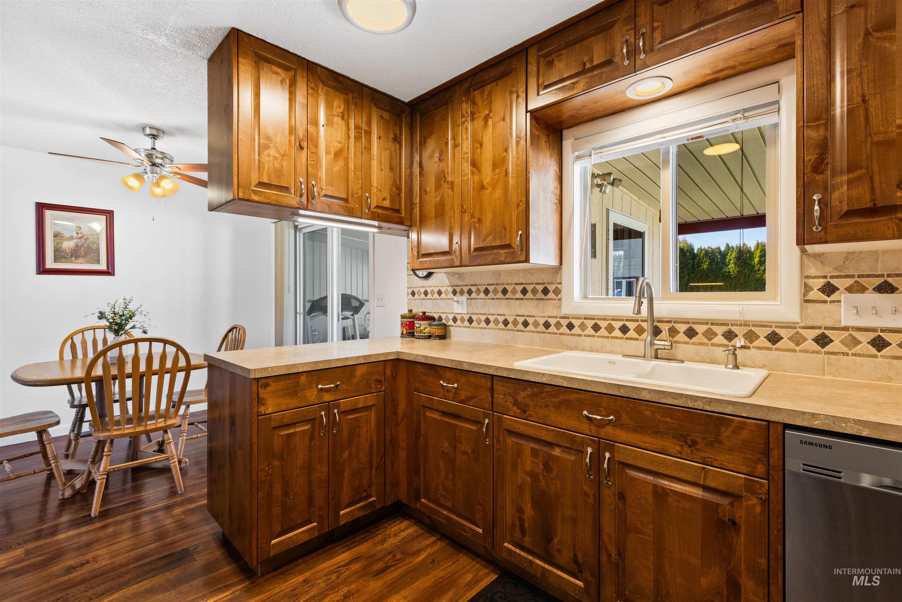 3304 S Illinois Ave, Caldwell, Idaho 83605, 3 Bedrooms, 2 Bathrooms, Residential For Sale, Price $385,000,MLS 98977233