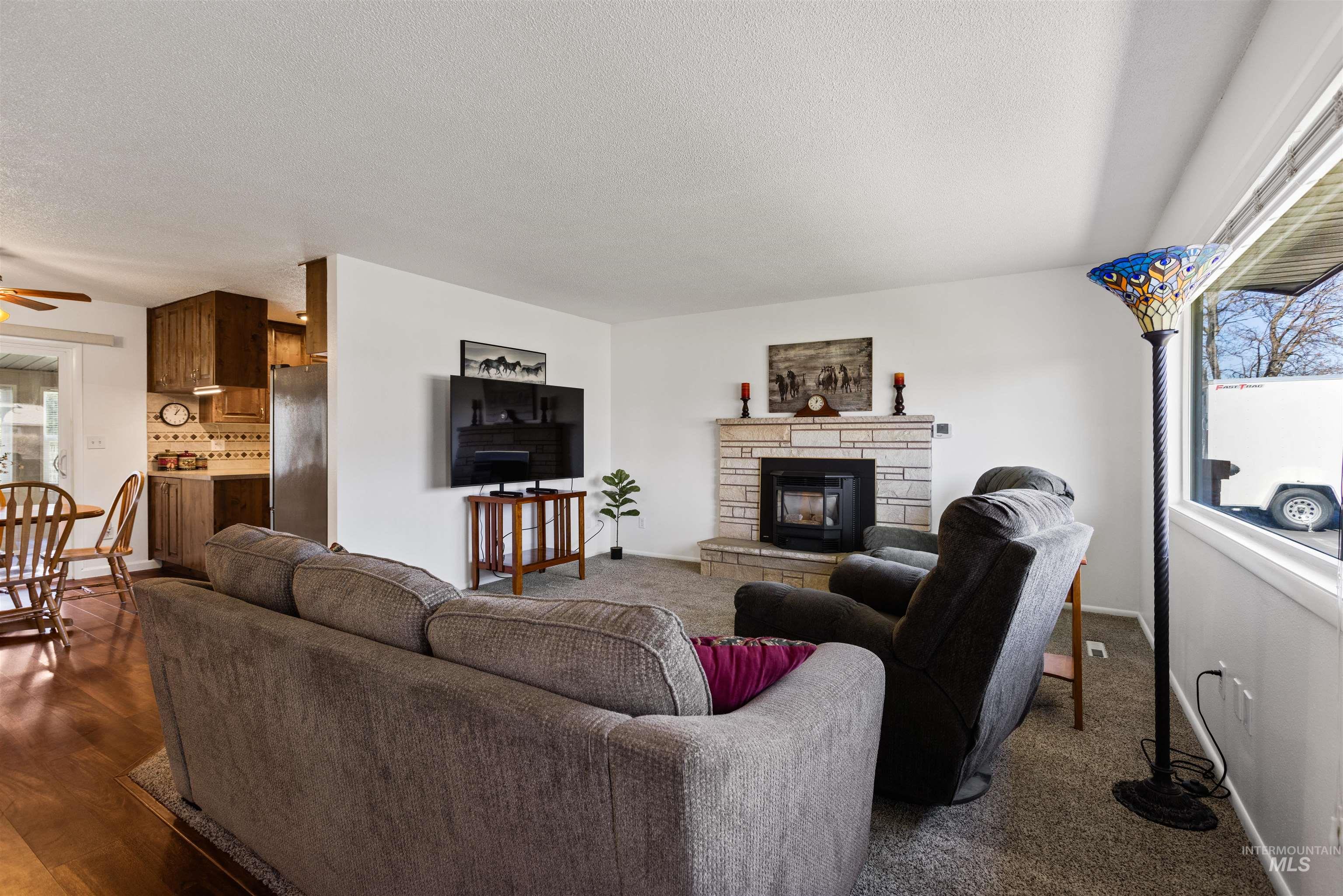 3304 S Illinois Ave, Caldwell, Idaho 83605, 3 Bedrooms, 2 Bathrooms, Residential For Sale, Price $385,000,MLS 98977233