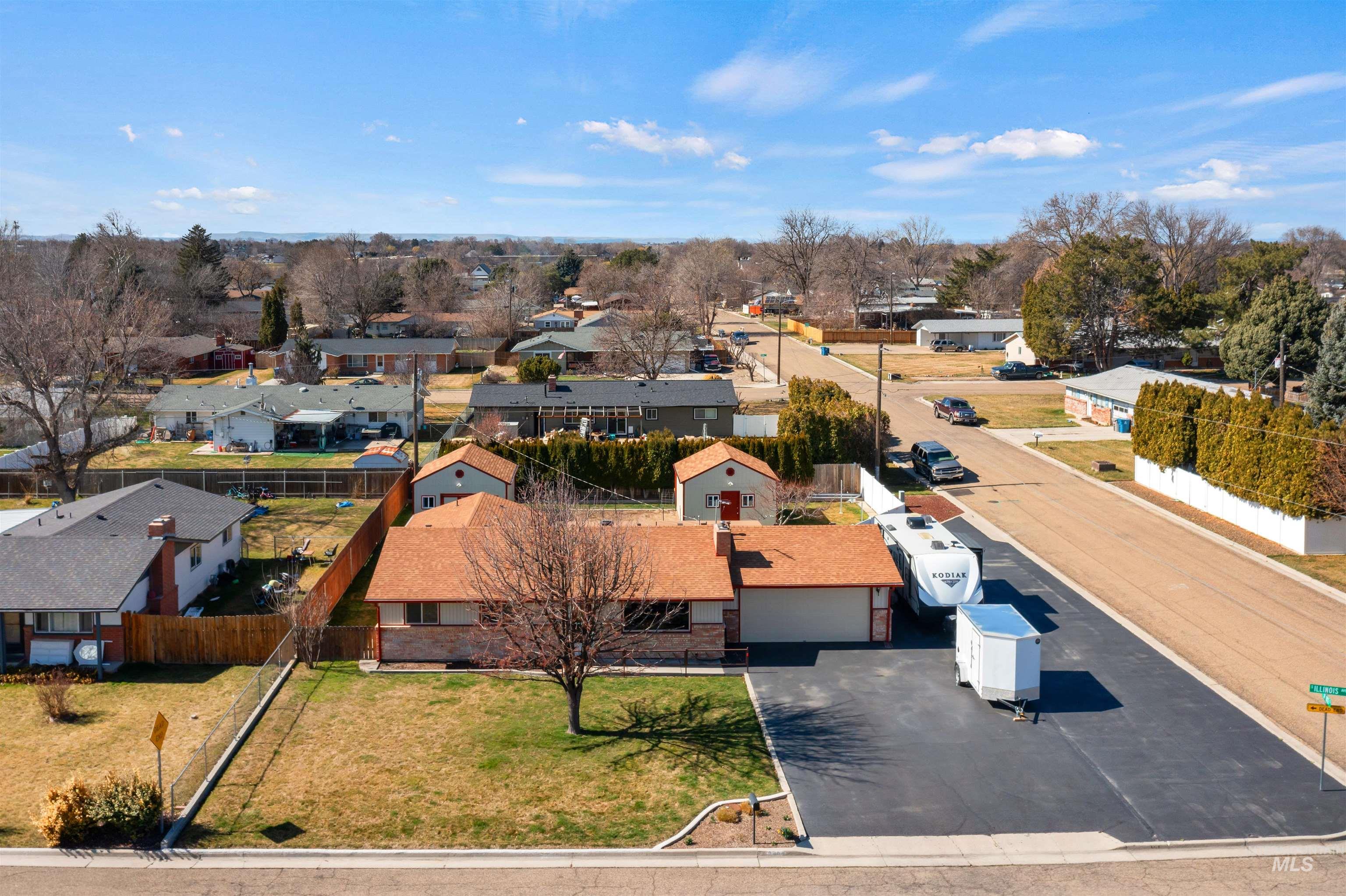 3304 S Illinois Ave, Caldwell, Idaho 83605, 3 Bedrooms, 2 Bathrooms, Residential For Sale, Price $385,000,MLS 98977233
