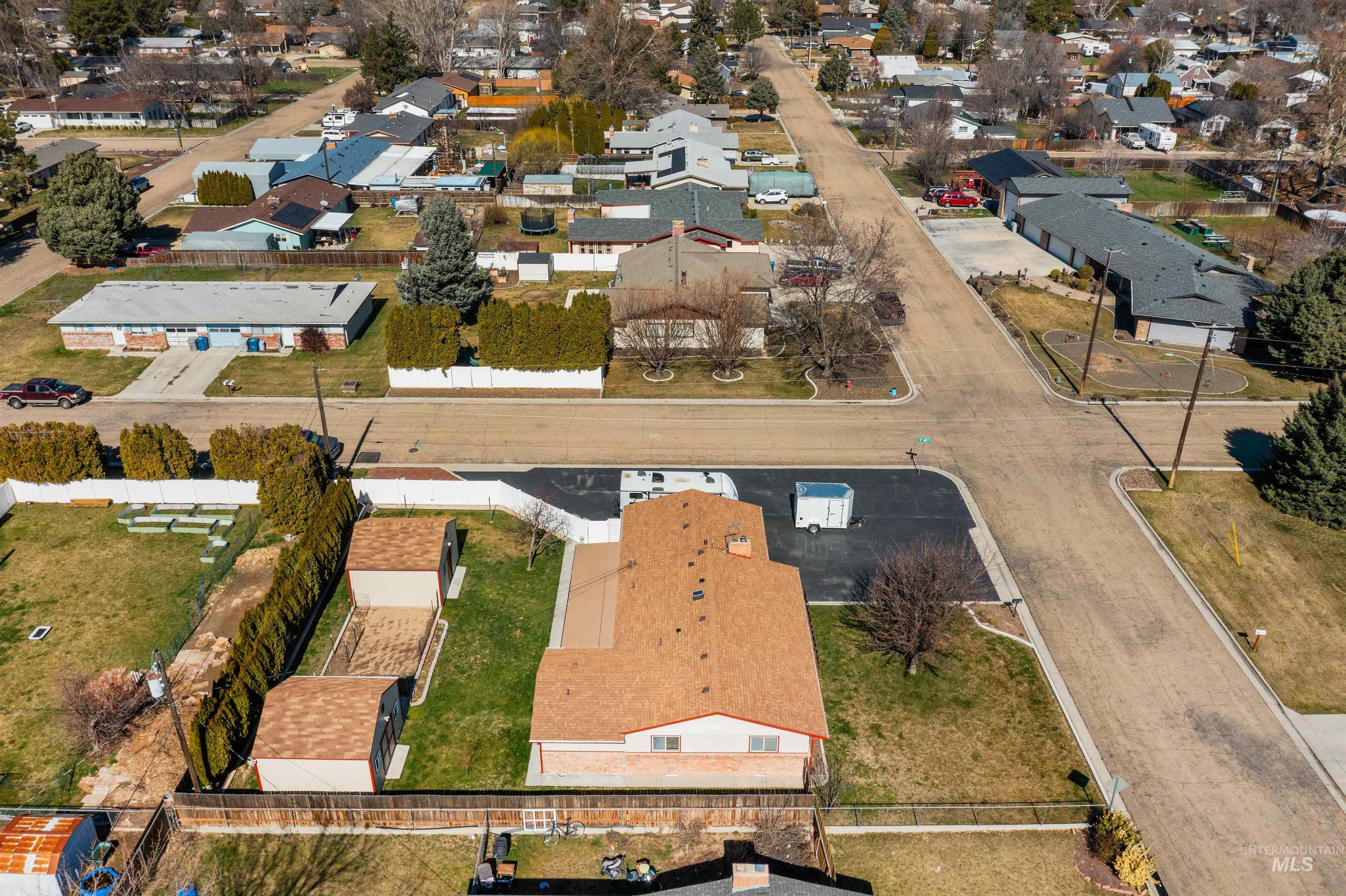 3304 S Illinois Ave, Caldwell, Idaho 83605, 3 Bedrooms, 2 Bathrooms, Residential For Sale, Price $385,000,MLS 98977233