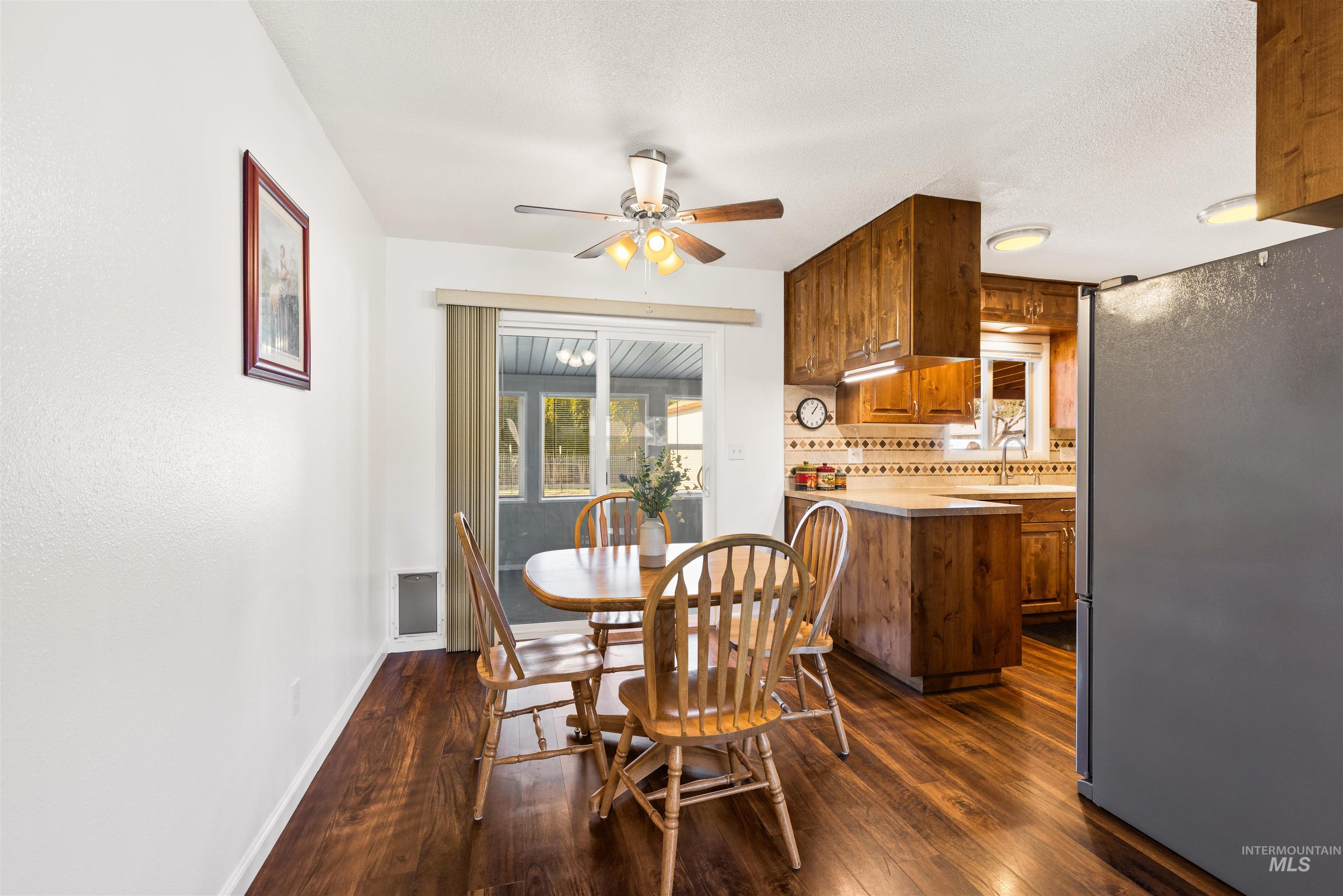 3304 S Illinois Ave, Caldwell, Idaho 83605, 3 Bedrooms, 2 Bathrooms, Residential For Sale, Price $385,000,MLS 98977233