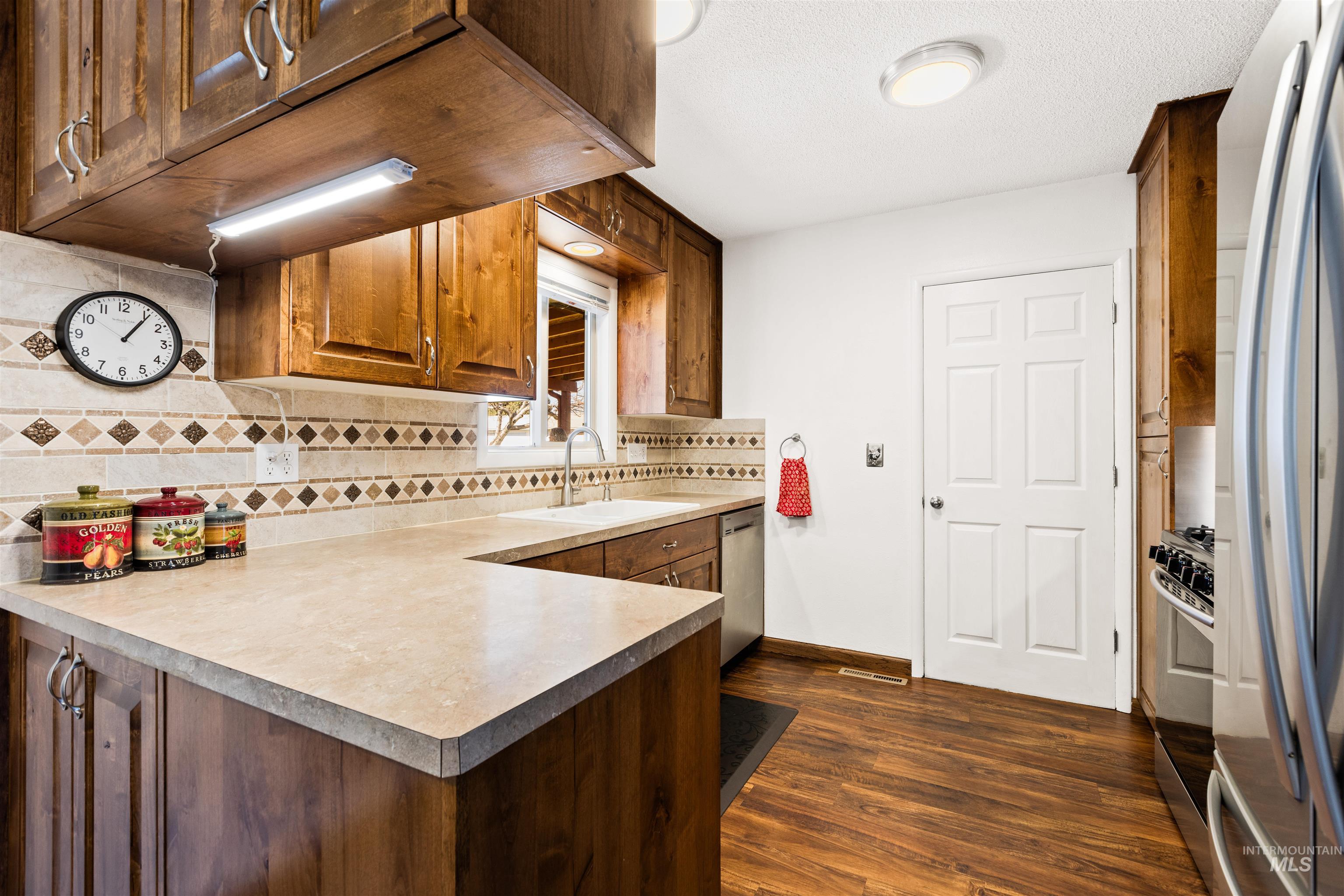 3304 S Illinois Ave, Caldwell, Idaho 83605, 3 Bedrooms, 2 Bathrooms, Residential For Sale, Price $385,000,MLS 98977233