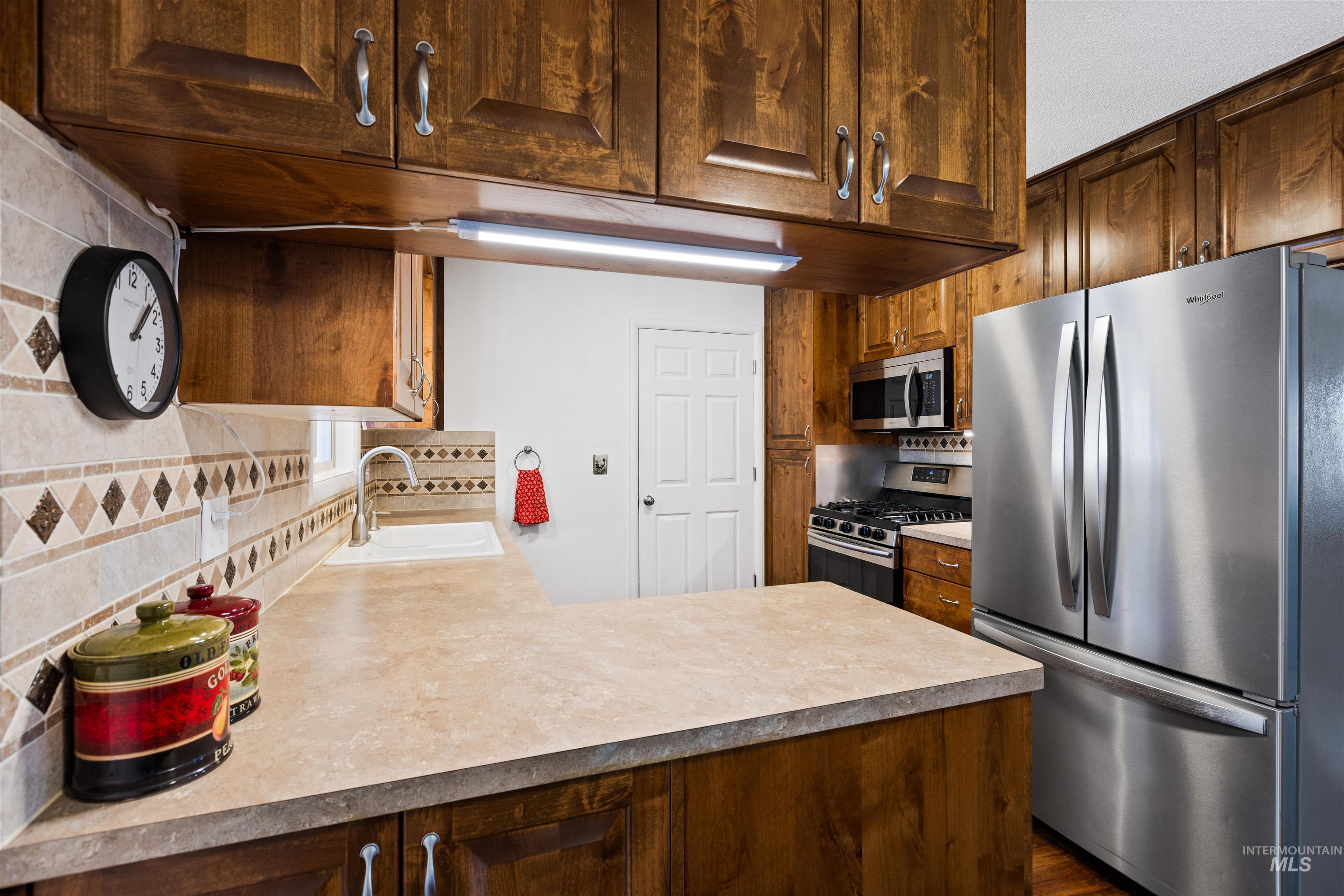 3304 S Illinois Ave, Caldwell, Idaho 83605, 3 Bedrooms, 2 Bathrooms, Residential For Sale, Price $385,000,MLS 98977233