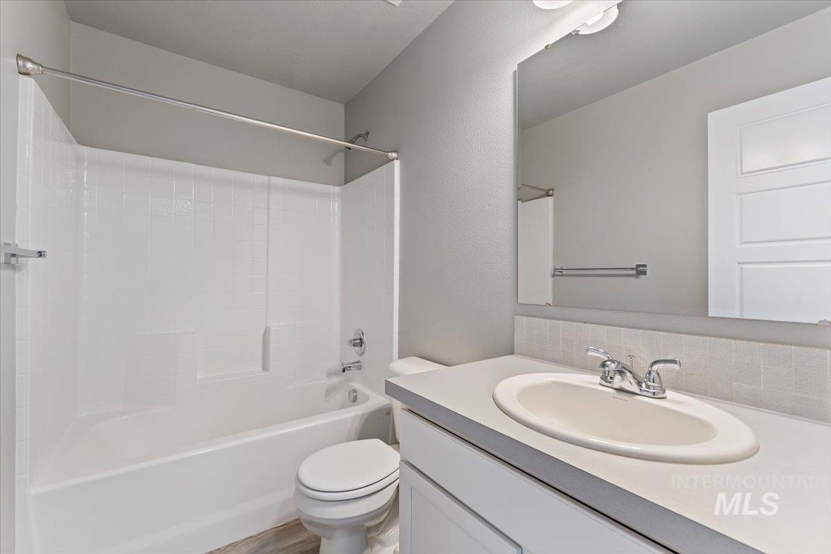 10762 W Camas St, Boise, Idaho 83709, 3 Bedrooms, 2 Bathrooms, Residential For Sale, Price $375,000,MLS 98977234