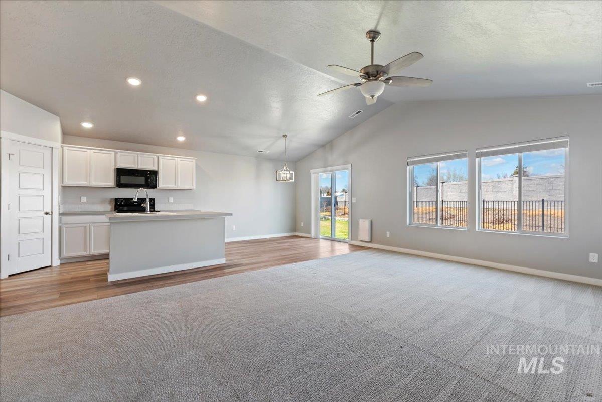 10762 W Camas St, Boise, Idaho 83709, 3 Bedrooms, 2 Bathrooms, Residential For Sale, Price $375,000,MLS 98977234