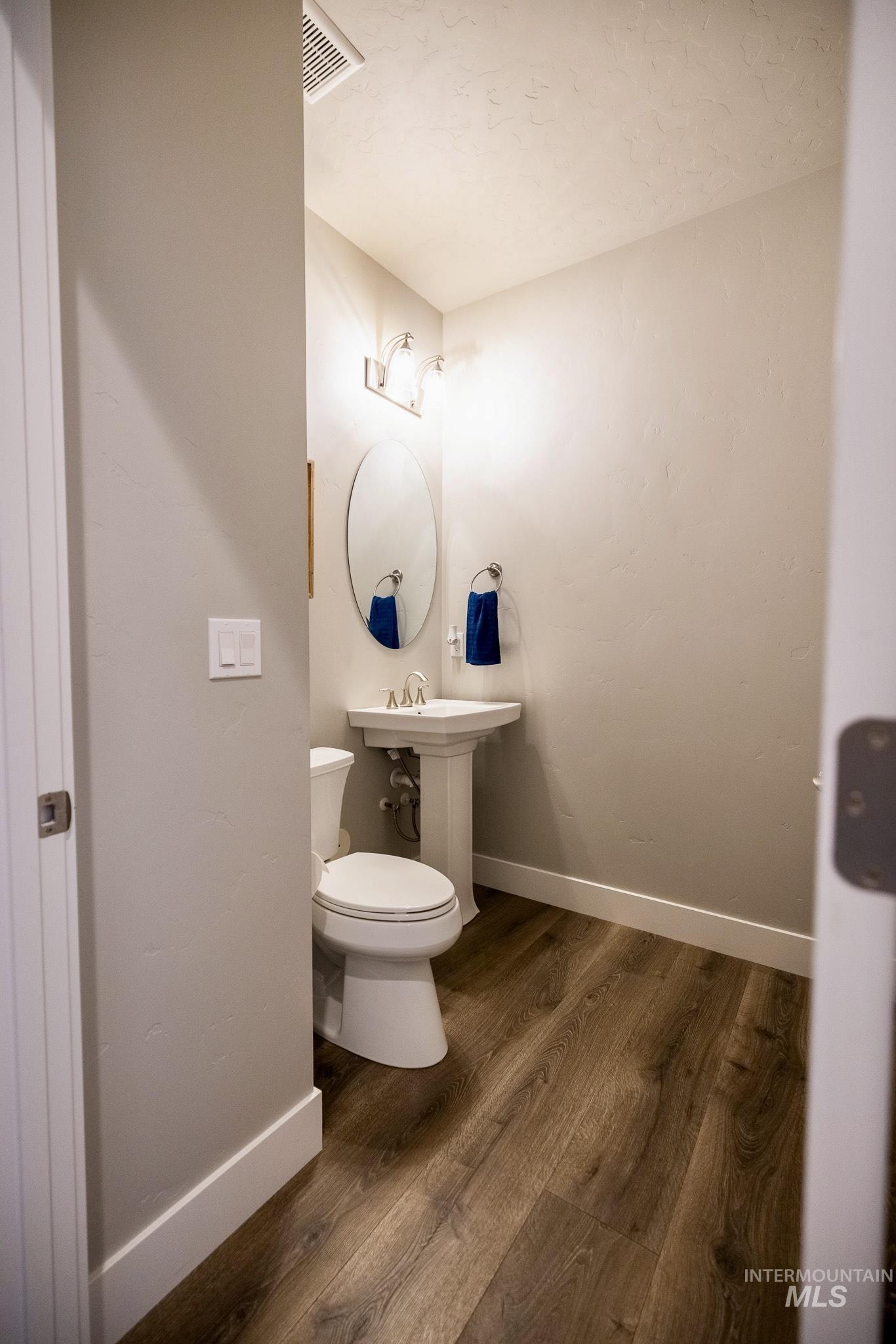 882 E Pascua Dr, Kuna, Idaho 83634, 3 Bedrooms, 2.5 Bathrooms, Residential For Sale, Price $599,999,MLS 98977235