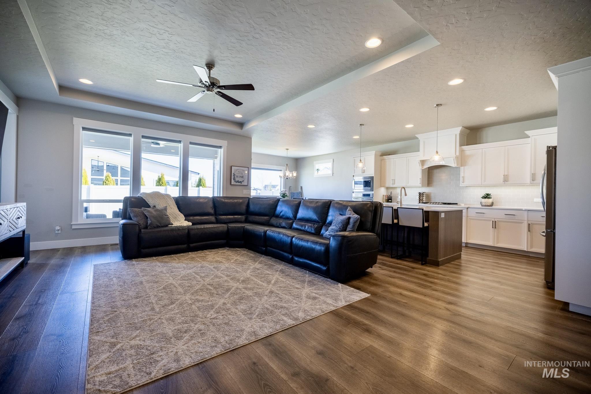 882 E Pascua Dr, Kuna, Idaho 83634, 3 Bedrooms, 2.5 Bathrooms, Residential For Sale, Price $599,999,MLS 98977235