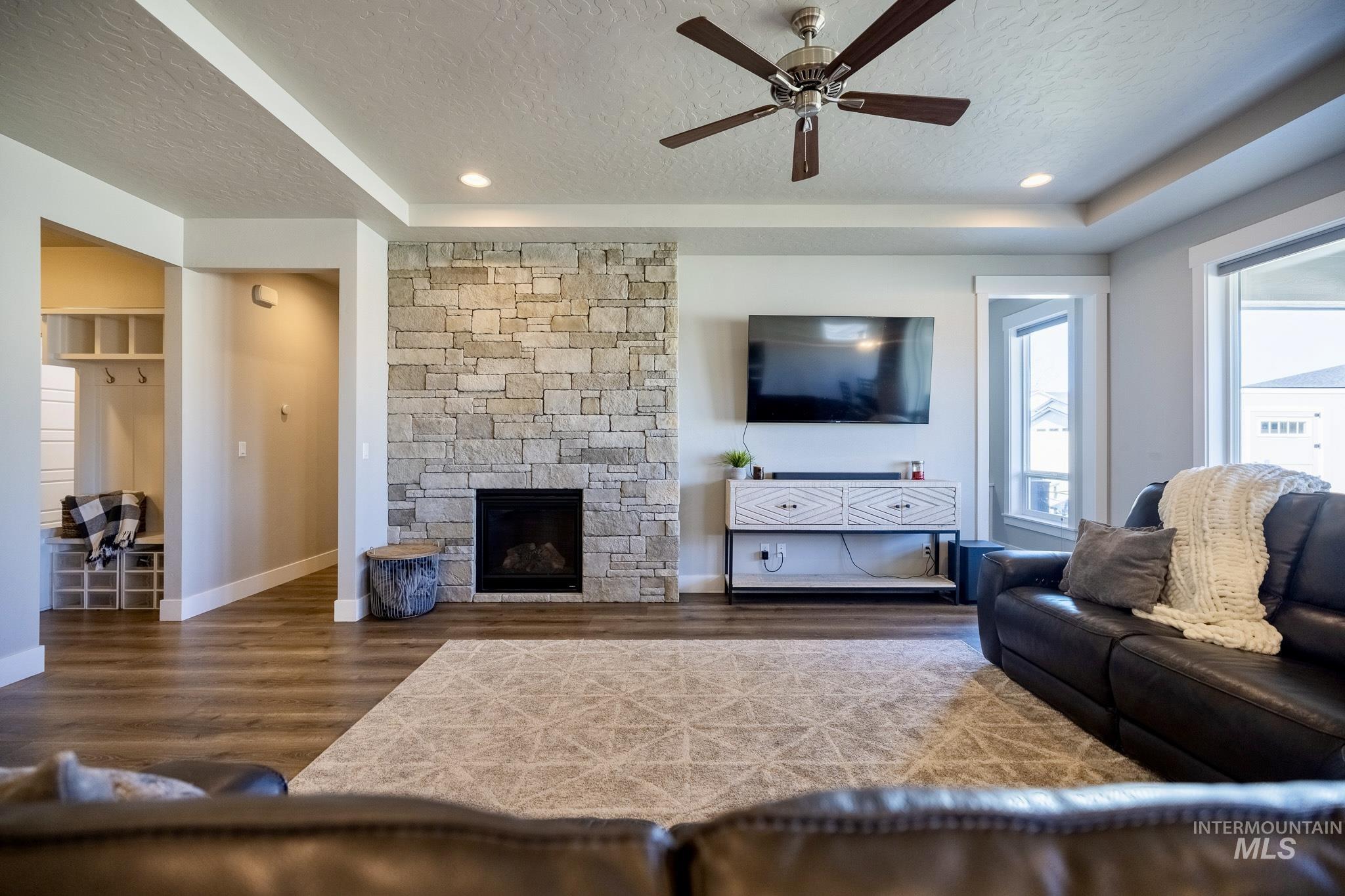 882 E Pascua Dr, Kuna, Idaho 83634, 3 Bedrooms, 2.5 Bathrooms, Residential For Sale, Price $599,999,MLS 98977235