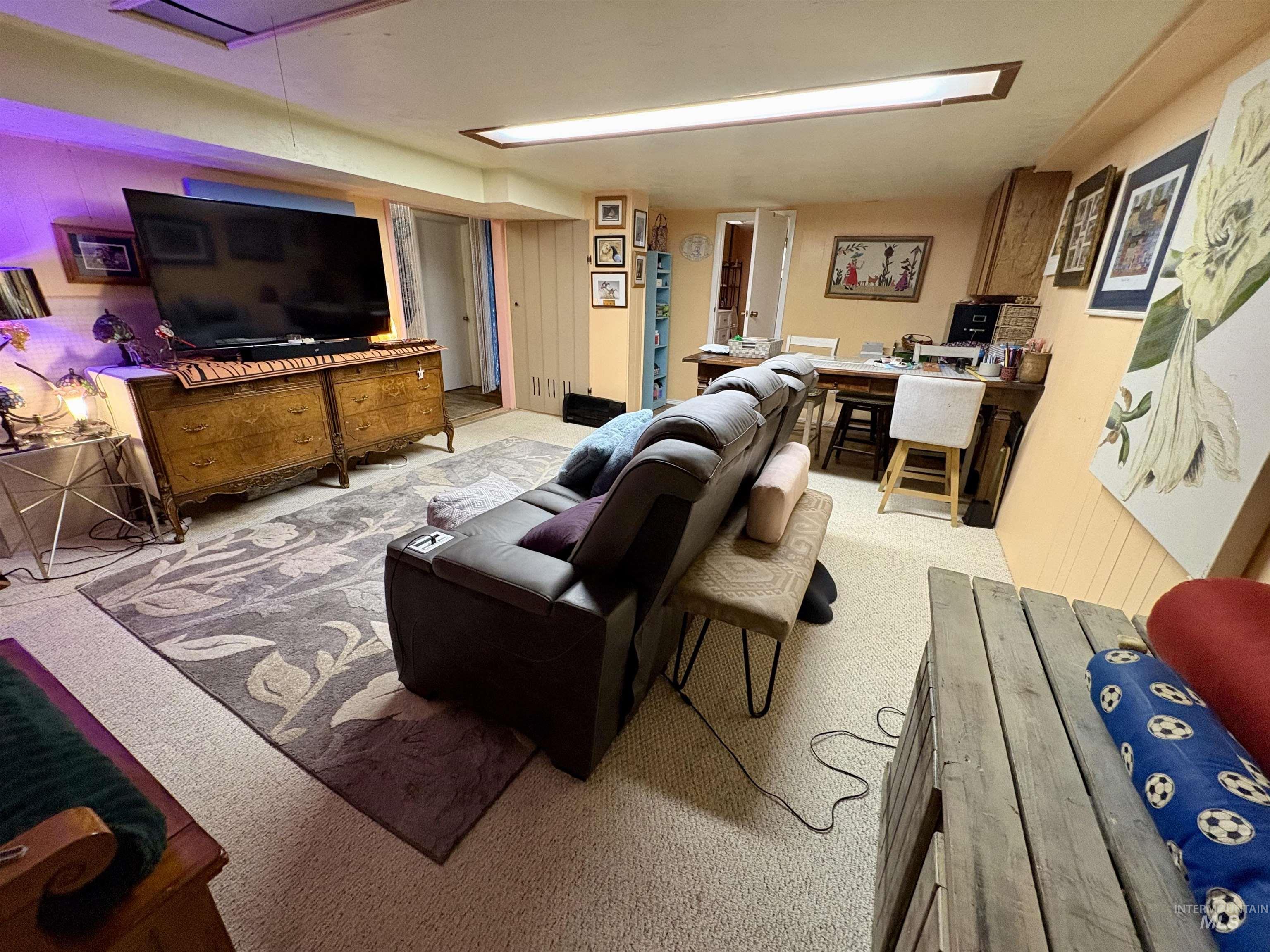 2068 Sherry Ln, Twin Falls, Idaho 83301, 4 Bedrooms, 2 Bathrooms, Residential For Sale, Price $360,000,MLS 98977237