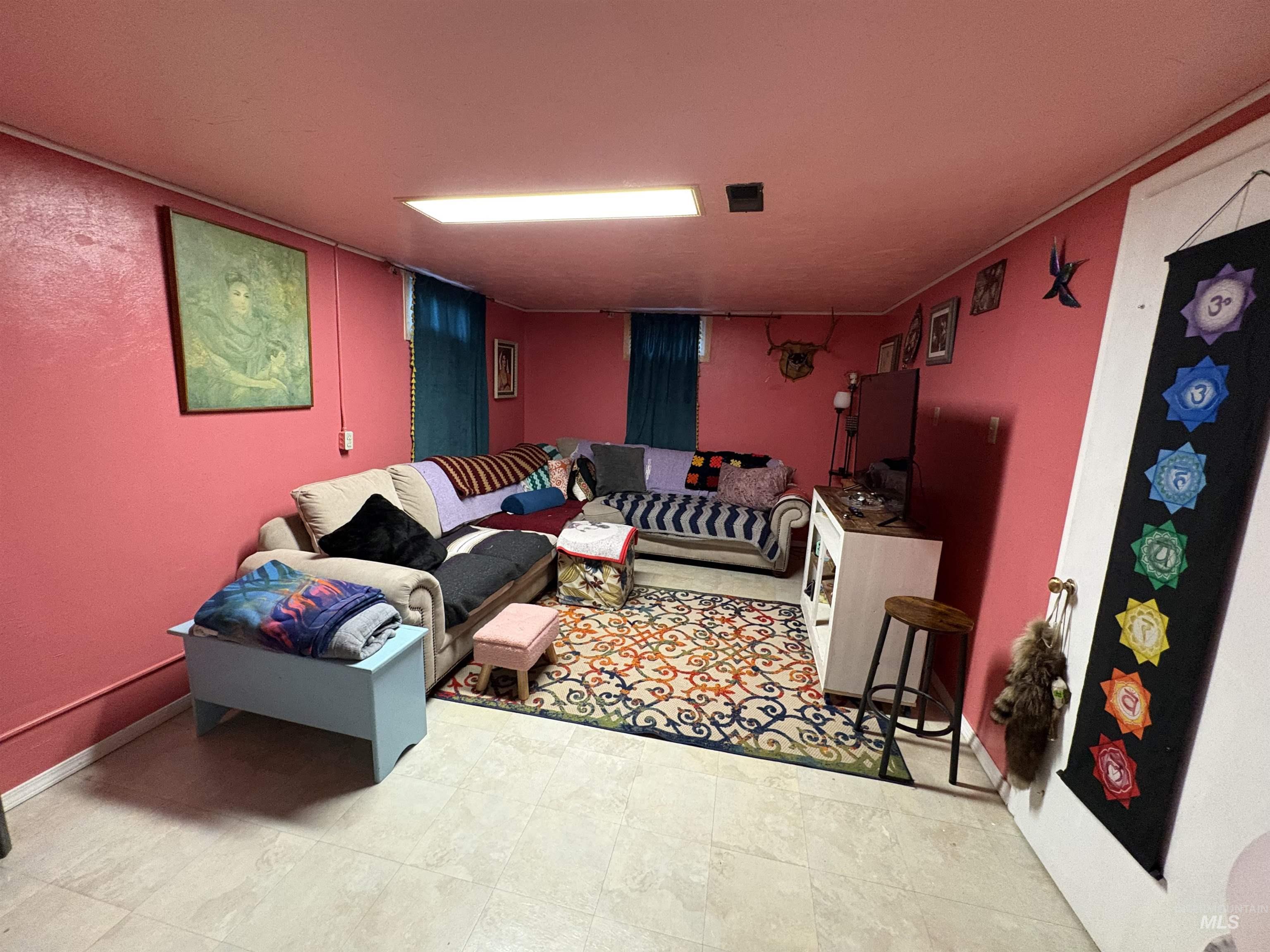 2068 Sherry Ln, Twin Falls, Idaho 83301, 4 Bedrooms, 2 Bathrooms, Residential For Sale, Price $360,000,MLS 98977237