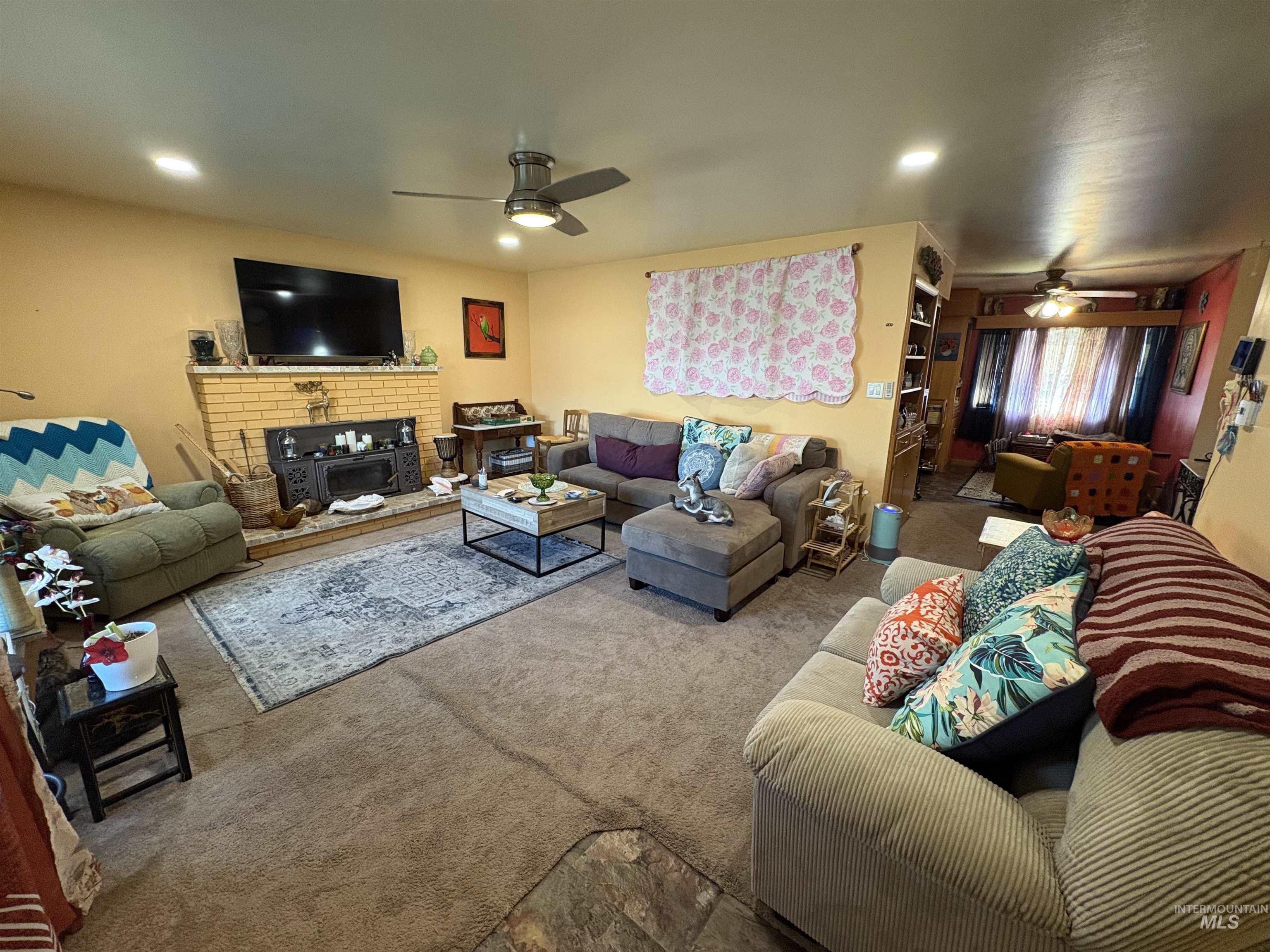 2068 Sherry Ln, Twin Falls, Idaho 83301, 4 Bedrooms, 2 Bathrooms, Residential For Sale, Price $360,000,MLS 98977237