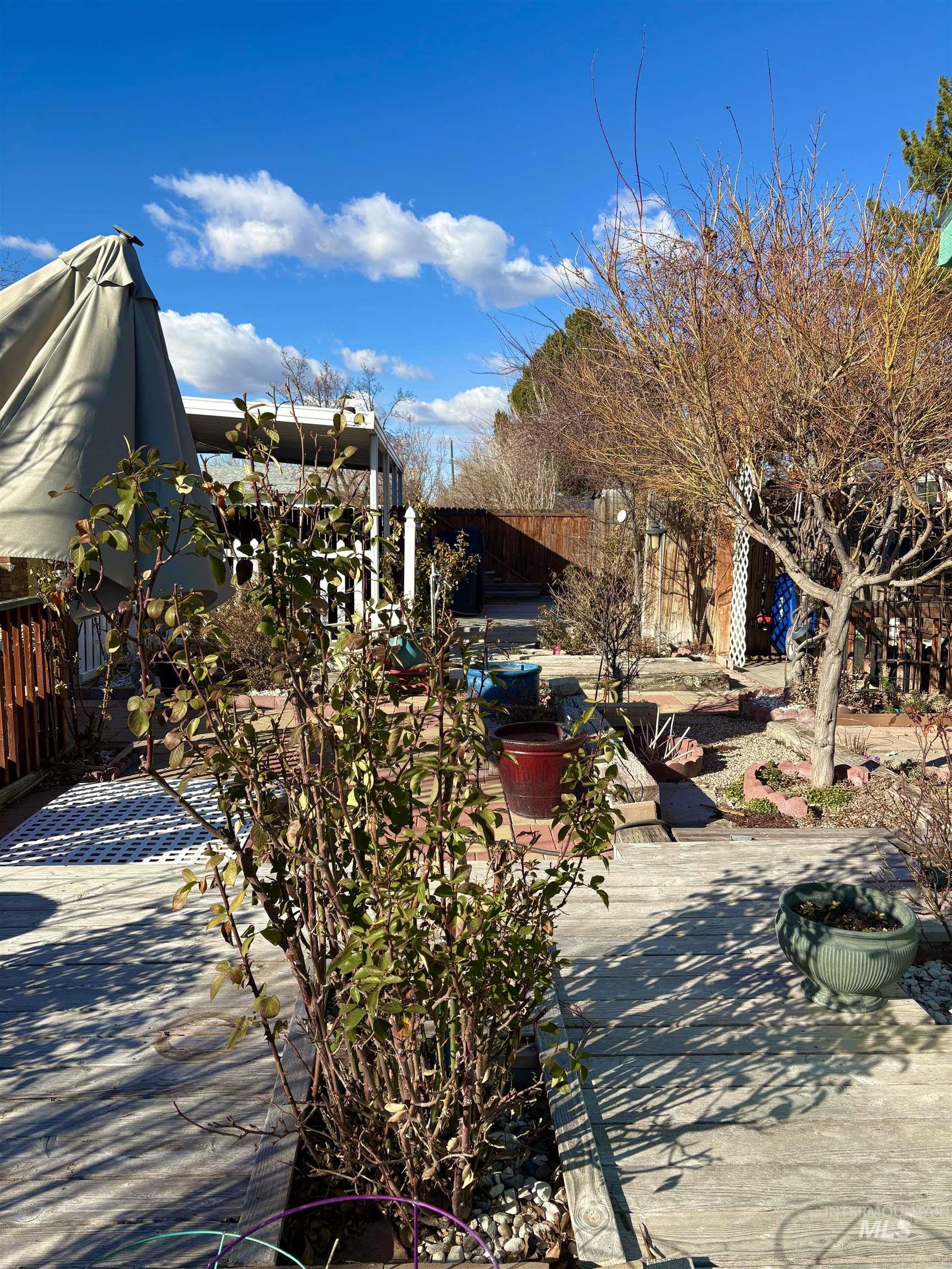 2068 Sherry Ln, Twin Falls, Idaho 83301, 4 Bedrooms, 2 Bathrooms, Residential For Sale, Price $360,000,MLS 98977237