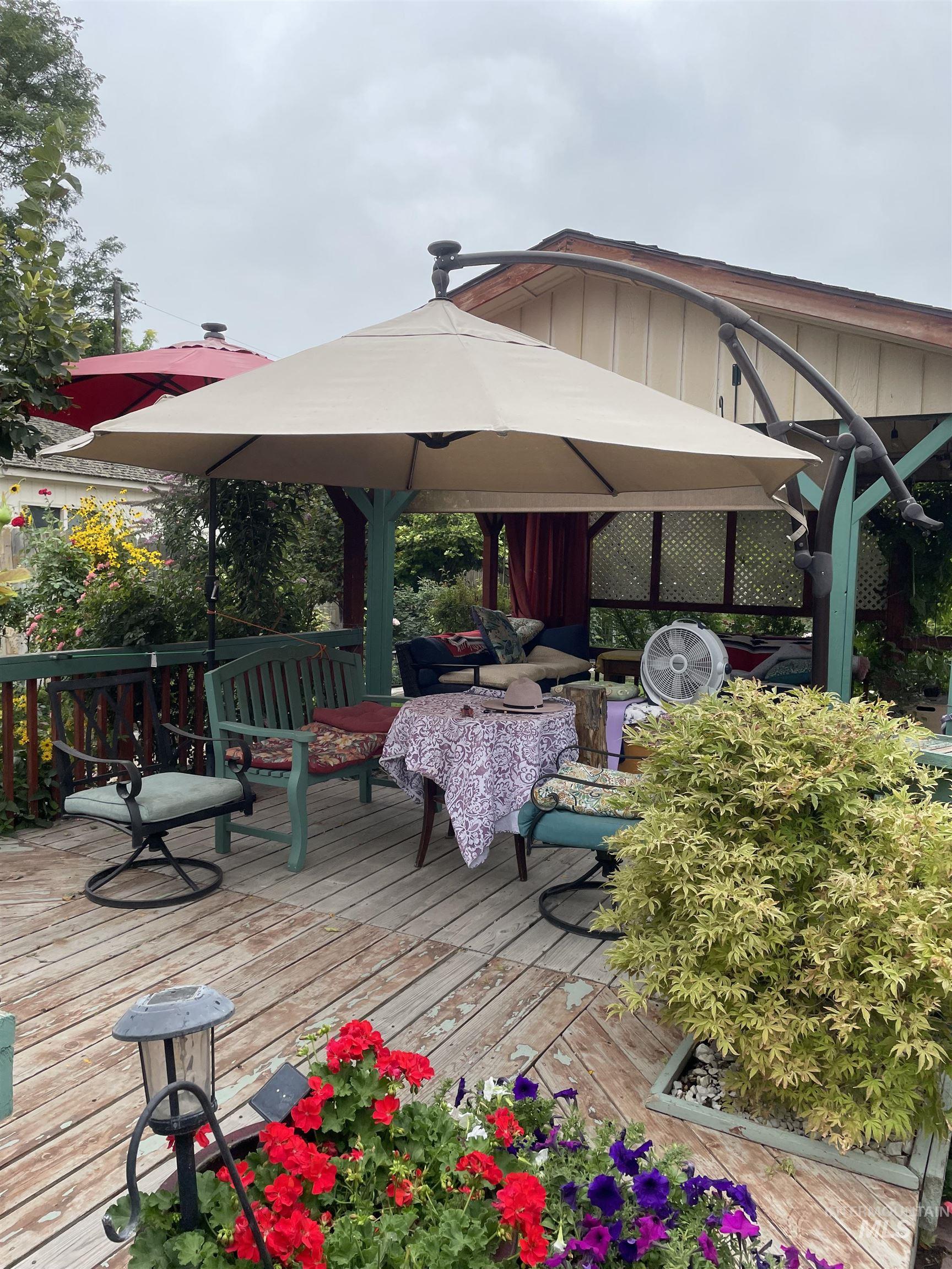 2068 Sherry Ln, Twin Falls, Idaho 83301, 4 Bedrooms, 2 Bathrooms, Residential For Sale, Price $360,000,MLS 98977237