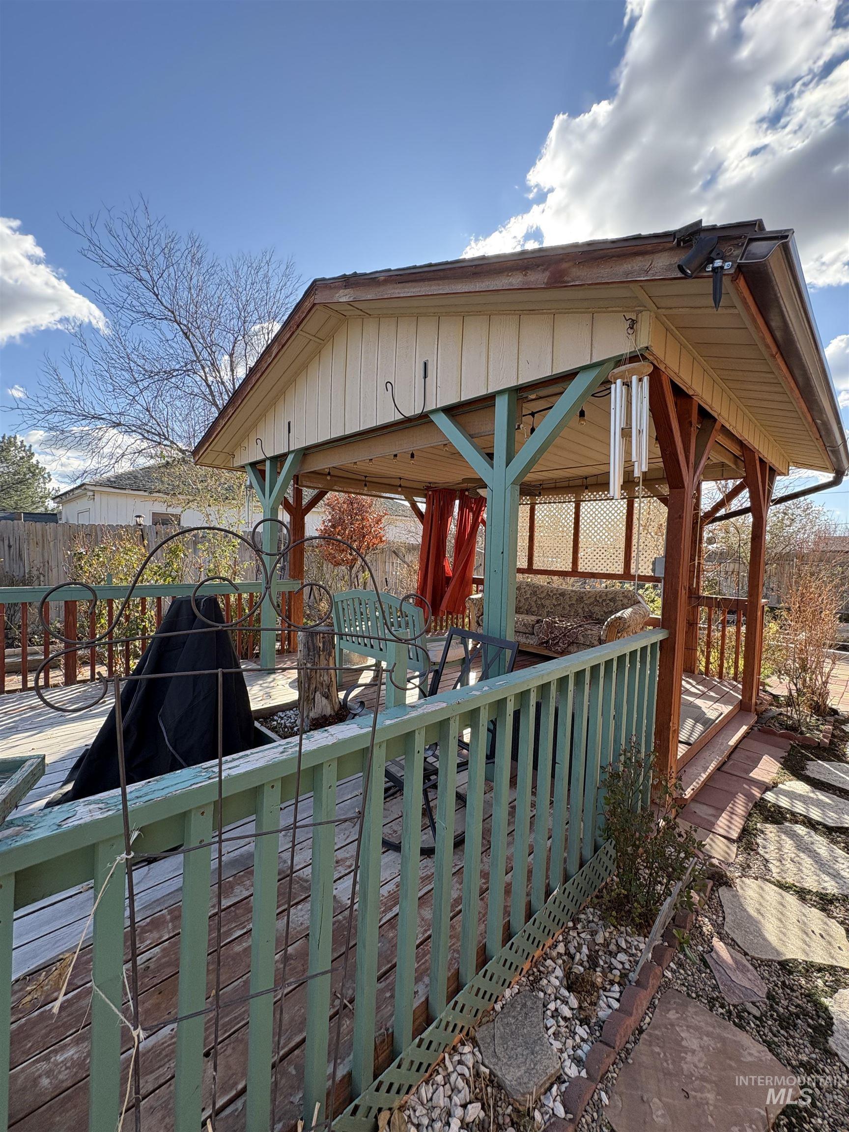 2068 Sherry Ln, Twin Falls, Idaho 83301, 4 Bedrooms, 2 Bathrooms, Residential For Sale, Price $360,000,MLS 98977237