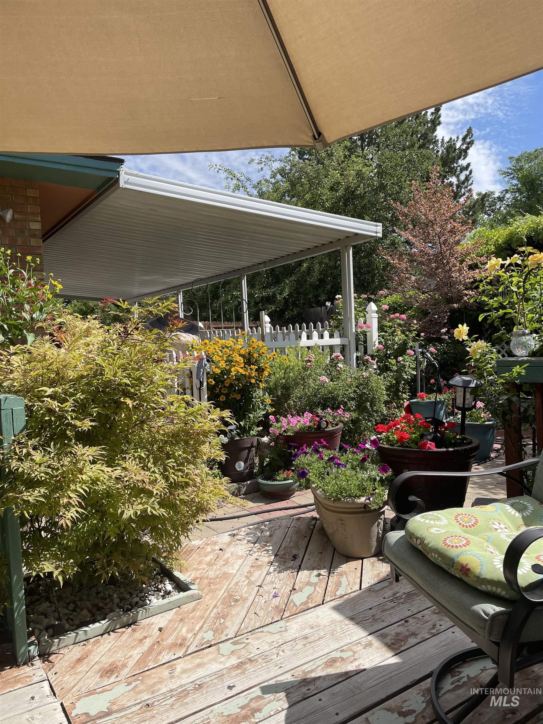 2068 Sherry Ln, Twin Falls, Idaho 83301, 4 Bedrooms, 2 Bathrooms, Residential For Sale, Price $360,000,MLS 98977237