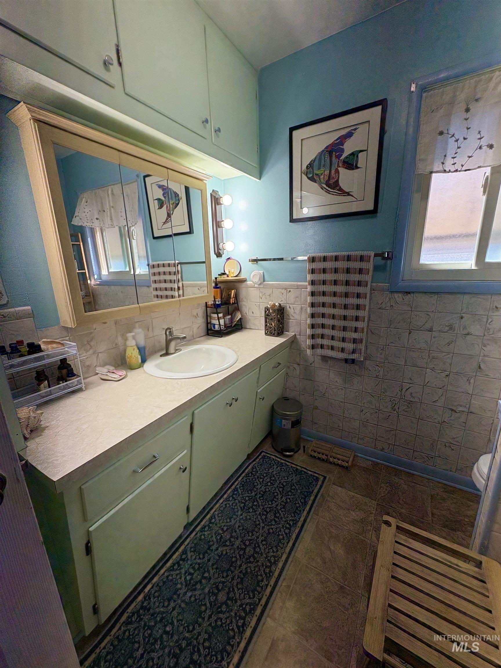 2068 Sherry Ln, Twin Falls, Idaho 83301, 4 Bedrooms, 2 Bathrooms, Residential For Sale, Price $360,000,MLS 98977237