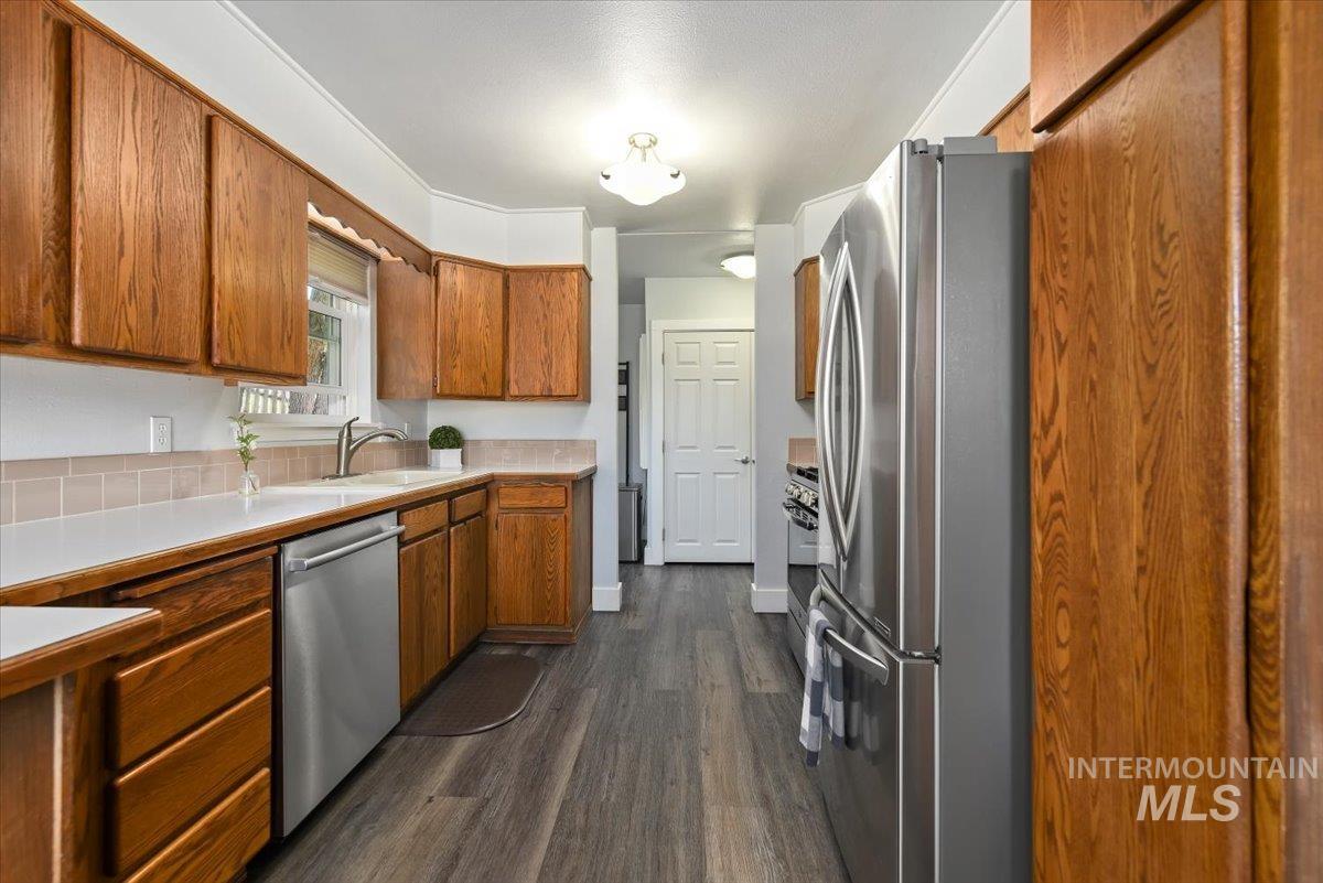 5320 W Hill Rd, Boise, Idaho 83703, 4 Bedrooms, 2.5 Bathrooms, Residential For Sale, Price $619,000,MLS 98977238