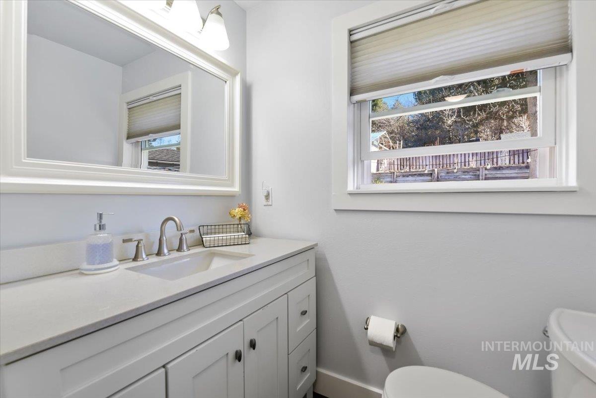 5320 W Hill Rd, Boise, Idaho 83703, 4 Bedrooms, 2.5 Bathrooms, Residential For Sale, Price $619,000,MLS 98977238