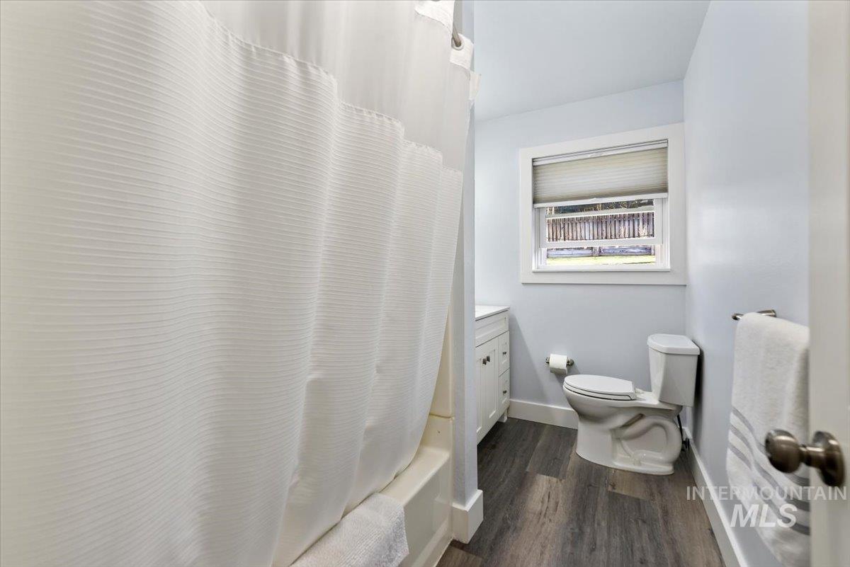 5320 W Hill Rd, Boise, Idaho 83703, 4 Bedrooms, 2.5 Bathrooms, Residential For Sale, Price $619,000,MLS 98977238