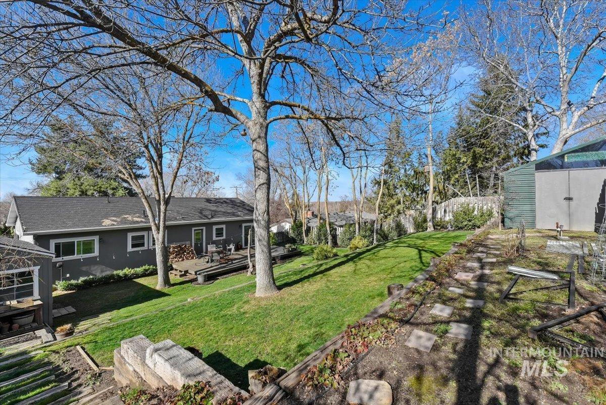 5320 W Hill Rd, Boise, Idaho 83703, 4 Bedrooms, 2.5 Bathrooms, Residential For Sale, Price $619,000,MLS 98977238