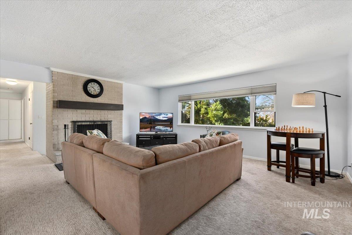 5320 W Hill Rd, Boise, Idaho 83703, 4 Bedrooms, 2.5 Bathrooms, Residential For Sale, Price $619,000,MLS 98977238