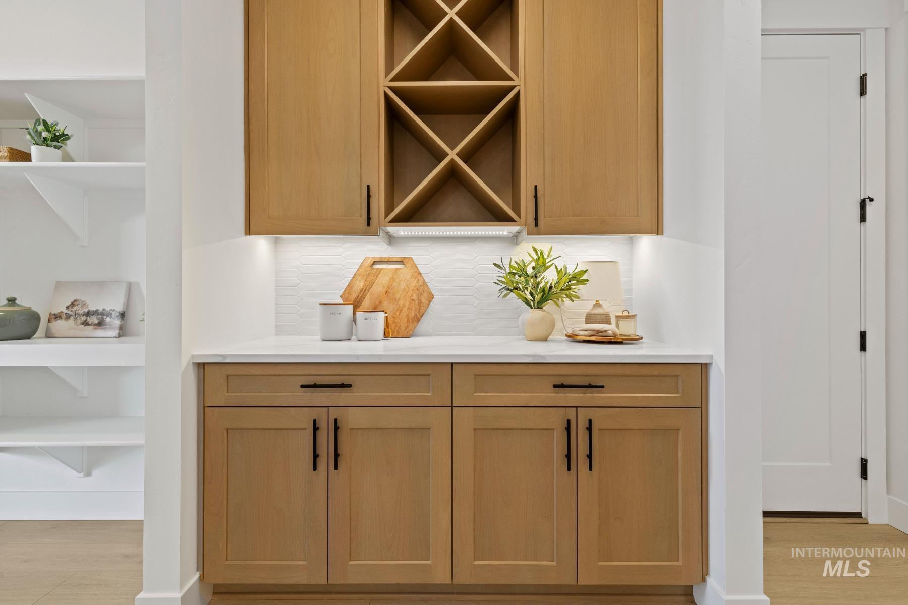 6537 W Danes Dr, Eagle, Idaho 83616, 4 Bedrooms, 2.5 Bathrooms, Residential For Sale, Price $869,000,MLS 98977239