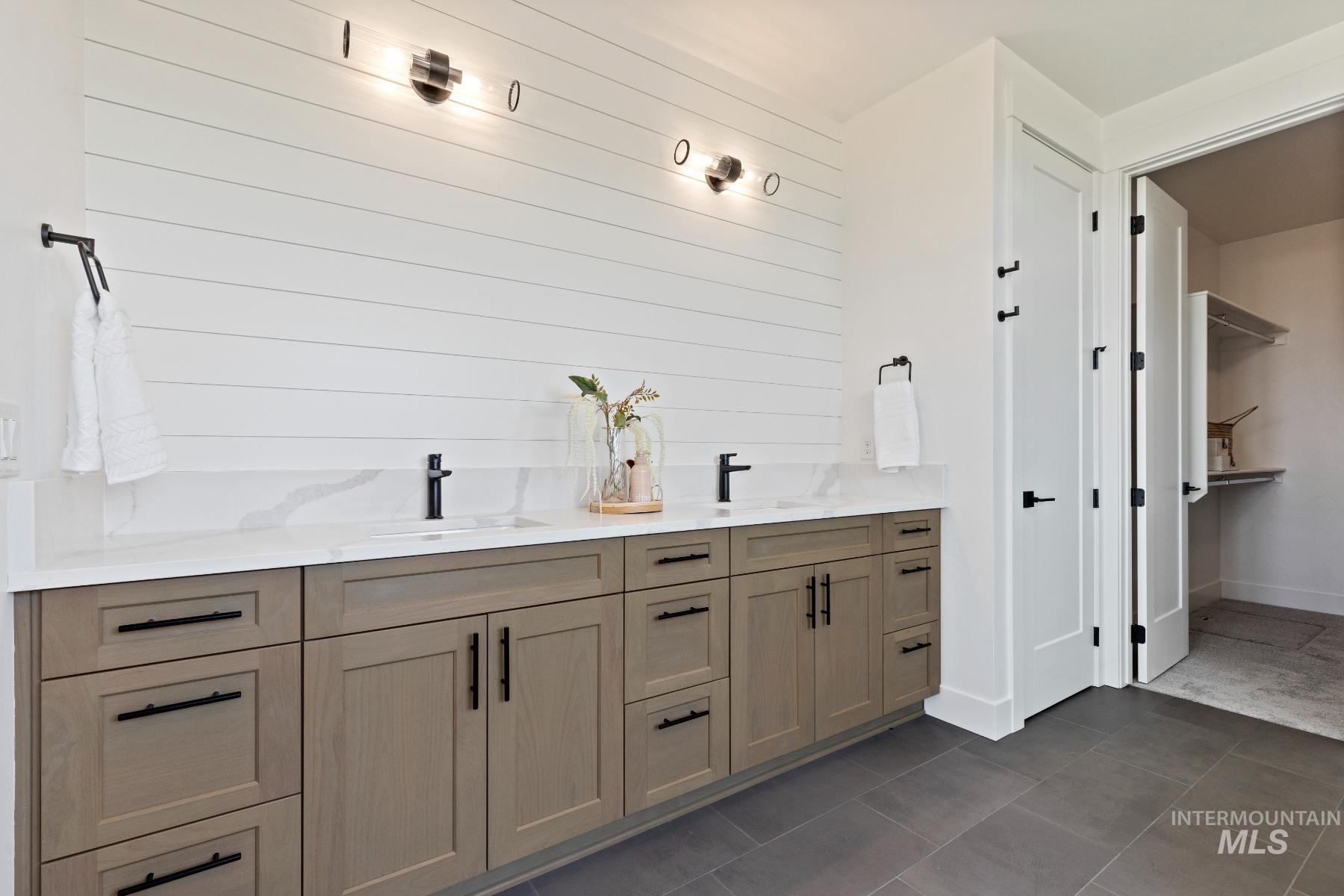 6537 W Danes Dr, Eagle, Idaho 83616, 4 Bedrooms, 2.5 Bathrooms, Residential For Sale, Price $869,000,MLS 98977239