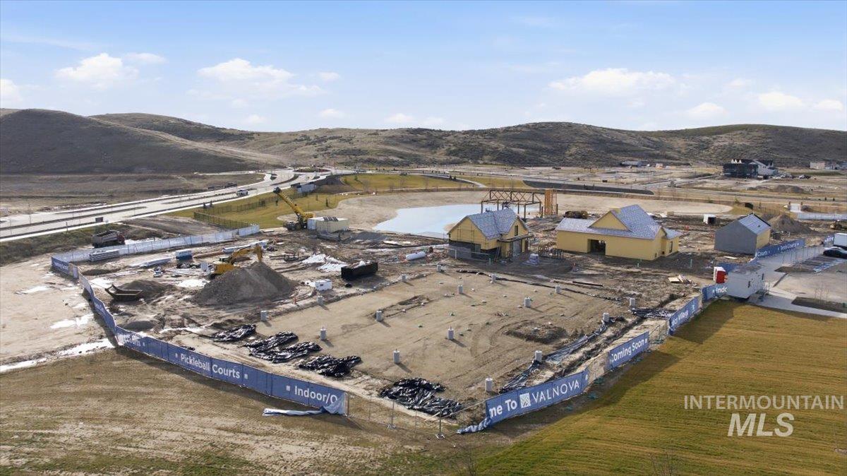 6537 W Danes Dr, Eagle, Idaho 83616, 4 Bedrooms, 2.5 Bathrooms, Residential For Sale, Price $869,000,MLS 98977239