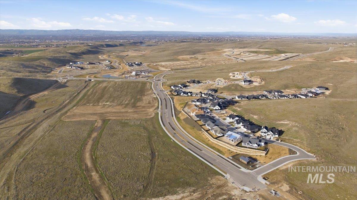 6537 W Danes Dr, Eagle, Idaho 83616, 4 Bedrooms, 2.5 Bathrooms, Residential For Sale, Price $869,000,MLS 98977239