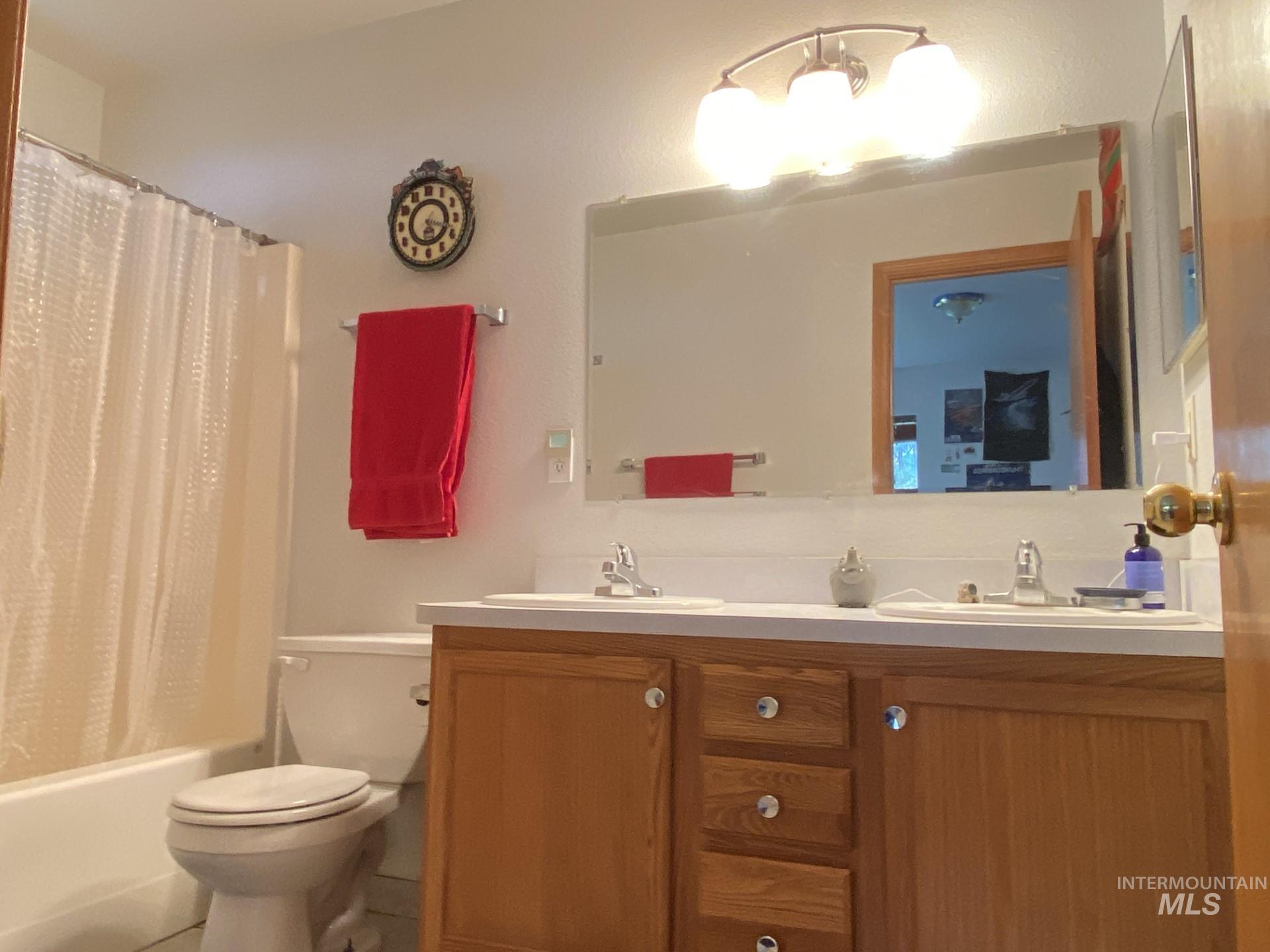 3301 SW Smith Rd, Mountain Home, Idaho 83647, 4 Bedrooms, 2 Bathrooms, Residential For Sale, Price $659,999,MLS 98977241