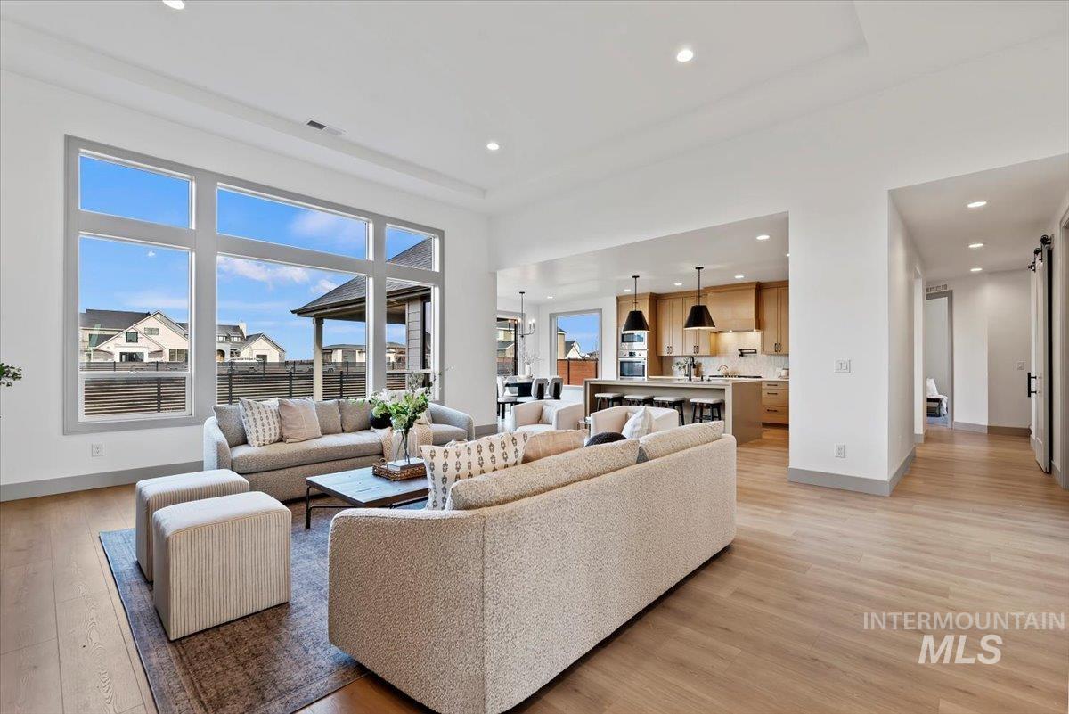 6426 W Danes Dr., Eagle, Idaho 83616, 5 Bedrooms, 3.5 Bathrooms, Residential For Sale, Price $1,029,000, 98977242