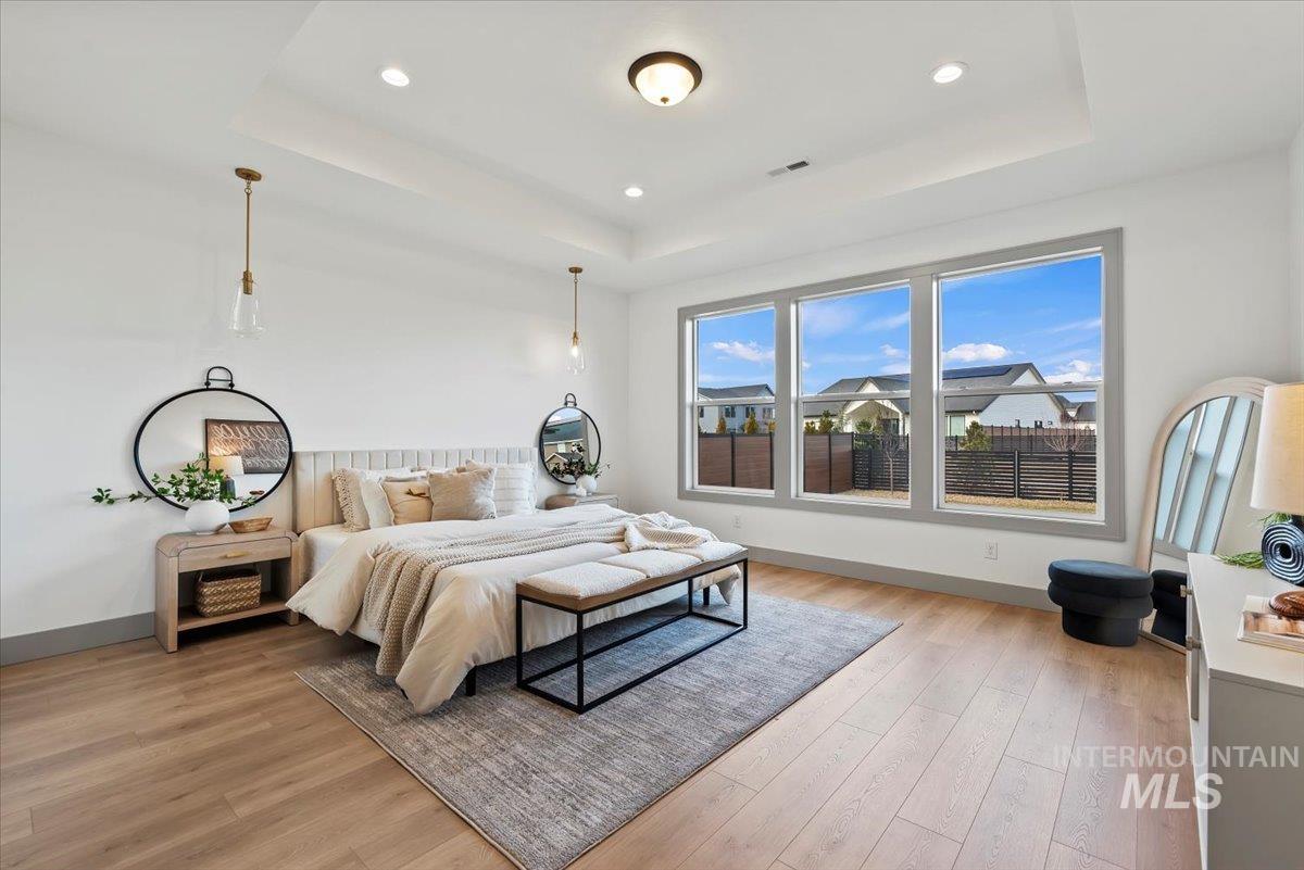 6426 W Danes Dr., Eagle, Idaho 83616, 5 Bedrooms, 3.5 Bathrooms, Residential For Sale, Price $1,029,000, 98977242