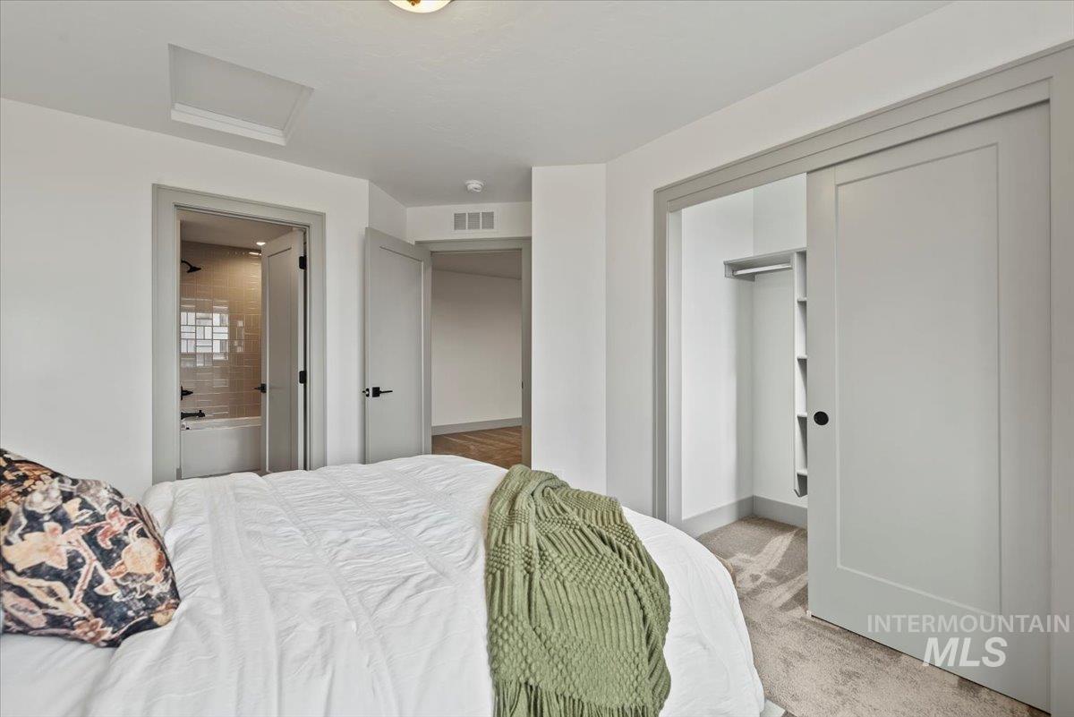 6426 W Danes Dr., Eagle, Idaho 83616, 5 Bedrooms, 3.5 Bathrooms, Residential For Sale, Price $1,029,000, 98977242