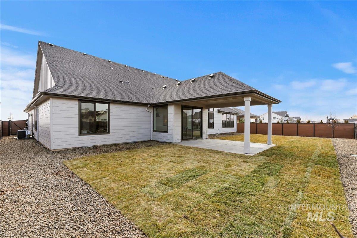 6426 W Danes Dr., Eagle, Idaho 83616, 5 Bedrooms, 3.5 Bathrooms, Residential For Sale, Price $1,029,000, 98977242