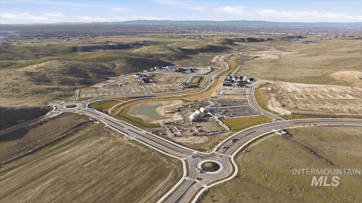 6426 W Danes Dr., Eagle, Idaho 83616, 5 Bedrooms, 3.5 Bathrooms, Residential For Sale, Price $1,045,000,MLS 98977242