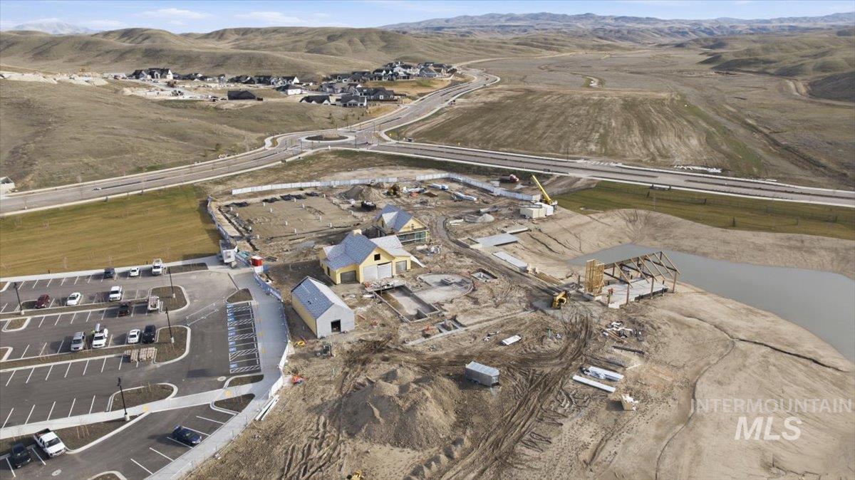 6426 W Danes Dr., Eagle, Idaho 83616, 5 Bedrooms, 3.5 Bathrooms, Residential For Sale, Price $1,045,000,MLS 98977242