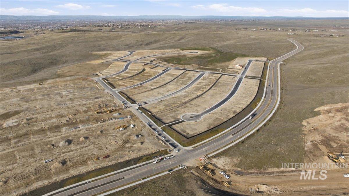 6426 W Danes Dr., Eagle, Idaho 83616, 5 Bedrooms, 3.5 Bathrooms, Residential For Sale, Price $1,045,000,MLS 98977242