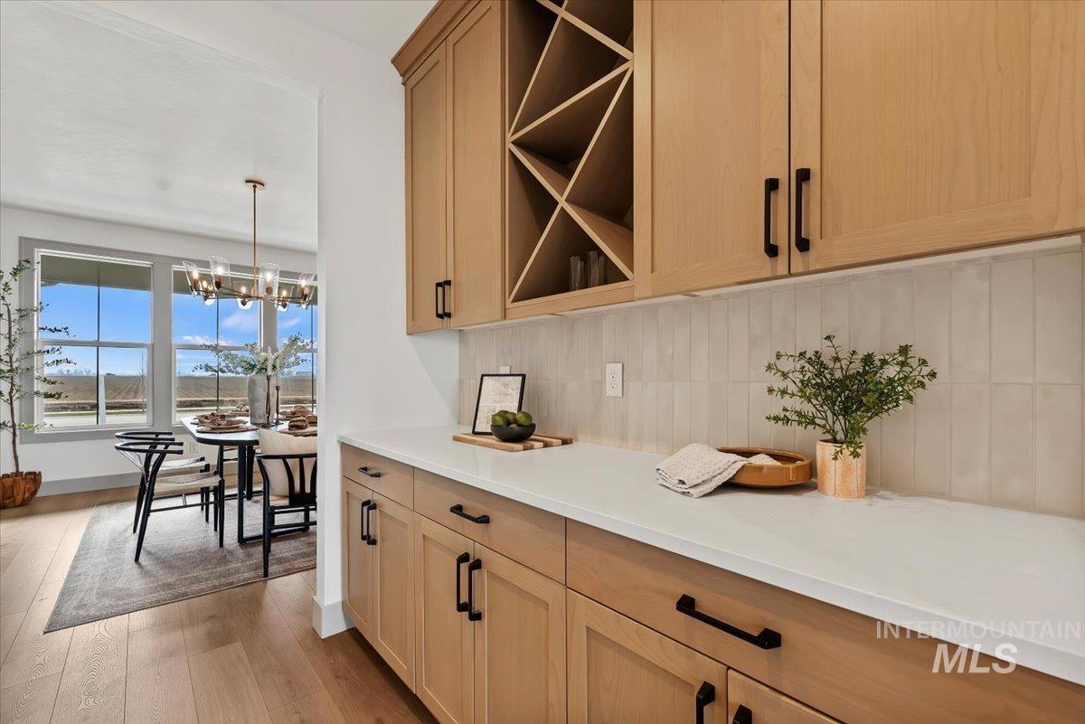 6426 W Danes Dr., Eagle, Idaho 83616, 5 Bedrooms, 3.5 Bathrooms, Residential For Sale, Price $1,029,000, 98977242