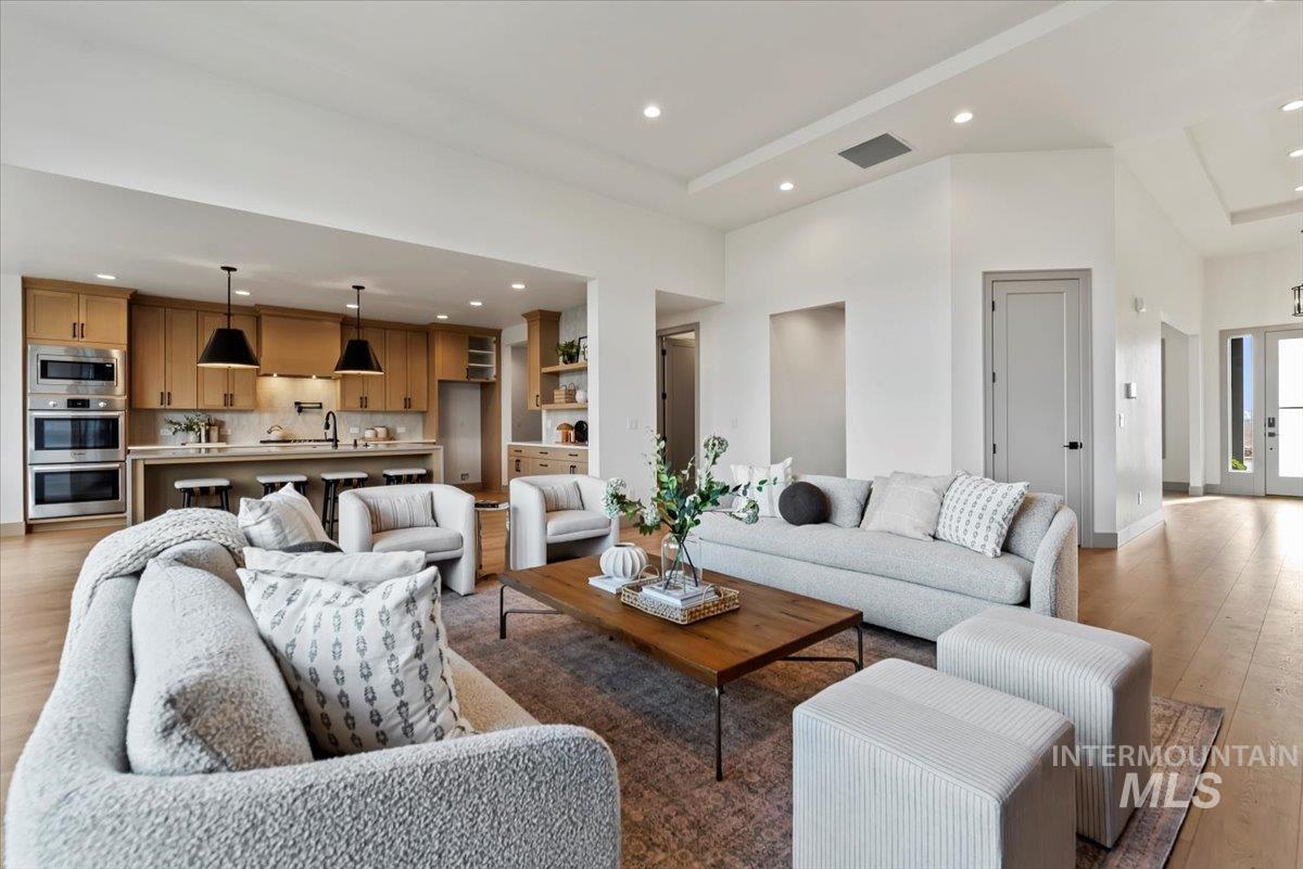 6426 W Danes Dr., Eagle, Idaho 83616, 5 Bedrooms, 3.5 Bathrooms, Residential For Sale, Price $1,029,000, 98977242