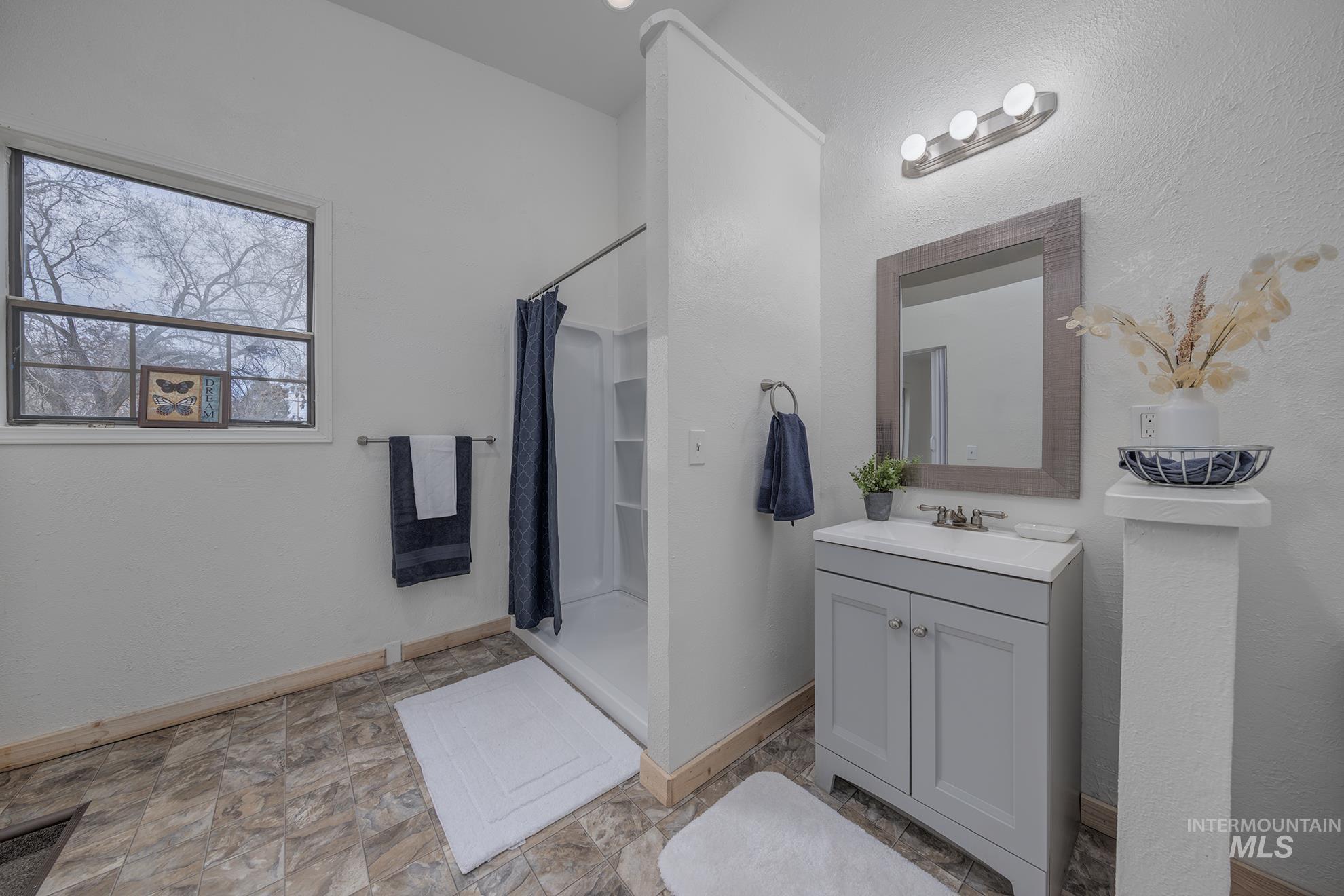 119 7th Ave N, Payette, Idaho 83661, 3 Bedrooms, 2 Bathrooms, Residential For Sale, Price $319,000,MLS 98977244