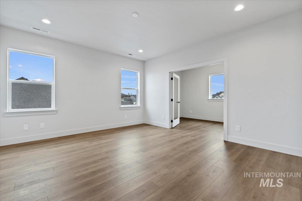 6340 W Largo Dr, Eagle, Idaho 83646, 5 Bedrooms, 4 Bathrooms, Residential For Sale, Price $864,000,MLS 98977245