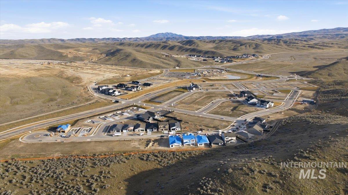 6340 W Largo Dr, Eagle, Idaho 83646, 5 Bedrooms, 4 Bathrooms, Residential For Sale, Price $855,000, 98977245