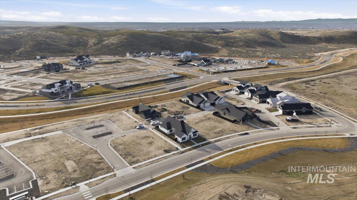 6340 W Largo Dr, Eagle, Idaho 83646, 5 Bedrooms, 4 Bathrooms, Residential For Sale, Price $855,000, 98977245