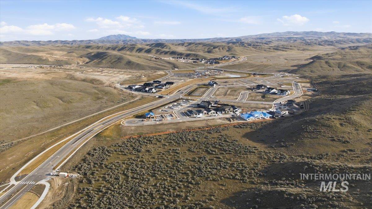 6340 W Largo Dr, Eagle, Idaho 83646, 5 Bedrooms, 4 Bathrooms, Residential For Sale, Price $855,000, 98977245