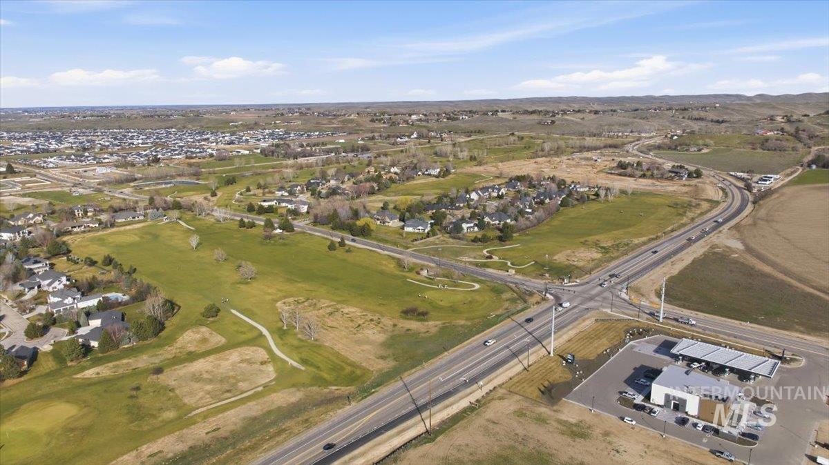 6360 W Largo Dr, Eagle, Idaho 83616, 5 Bedrooms, 2.5 Bathrooms, Residential For Sale, Price $781,000, 98977247